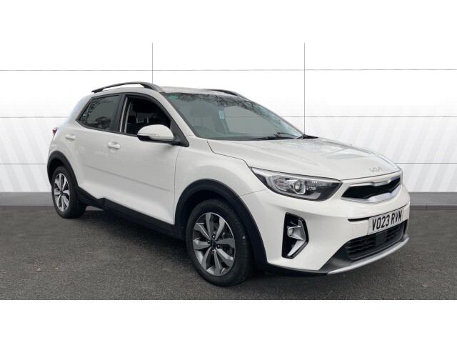 Main listing image - Kia Stonic