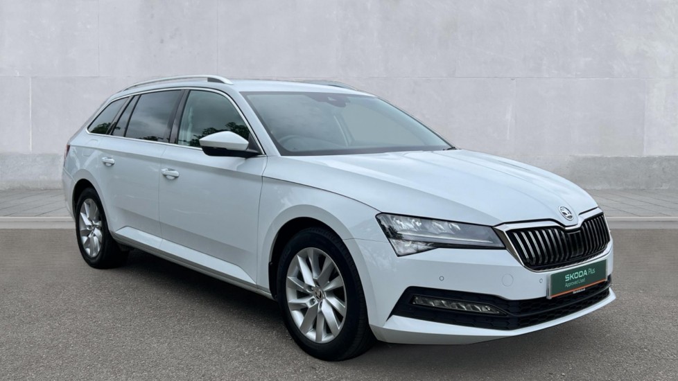 Main listing image - Skoda Superb Estate