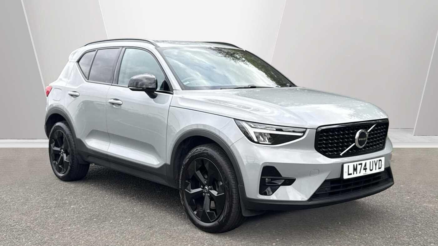 Main listing image - Volvo XC40
