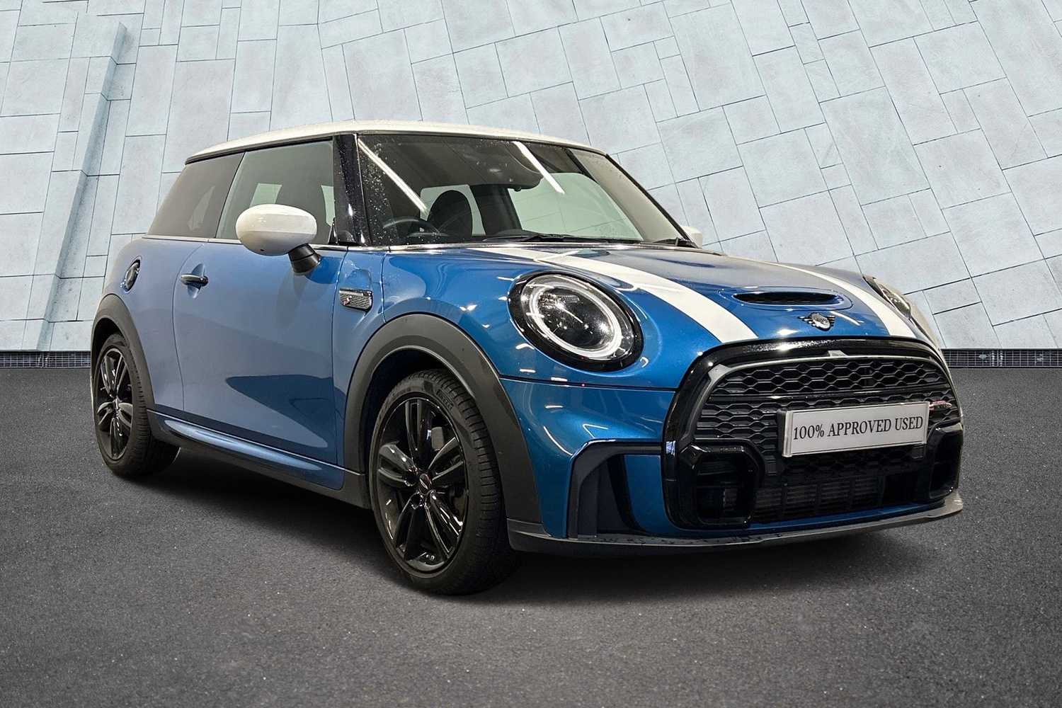 Main listing image - MINI Hatchback