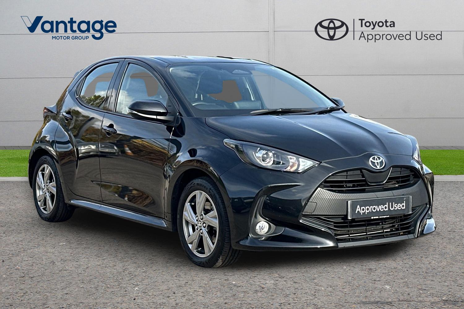 Main listing image - Toyota Yaris
