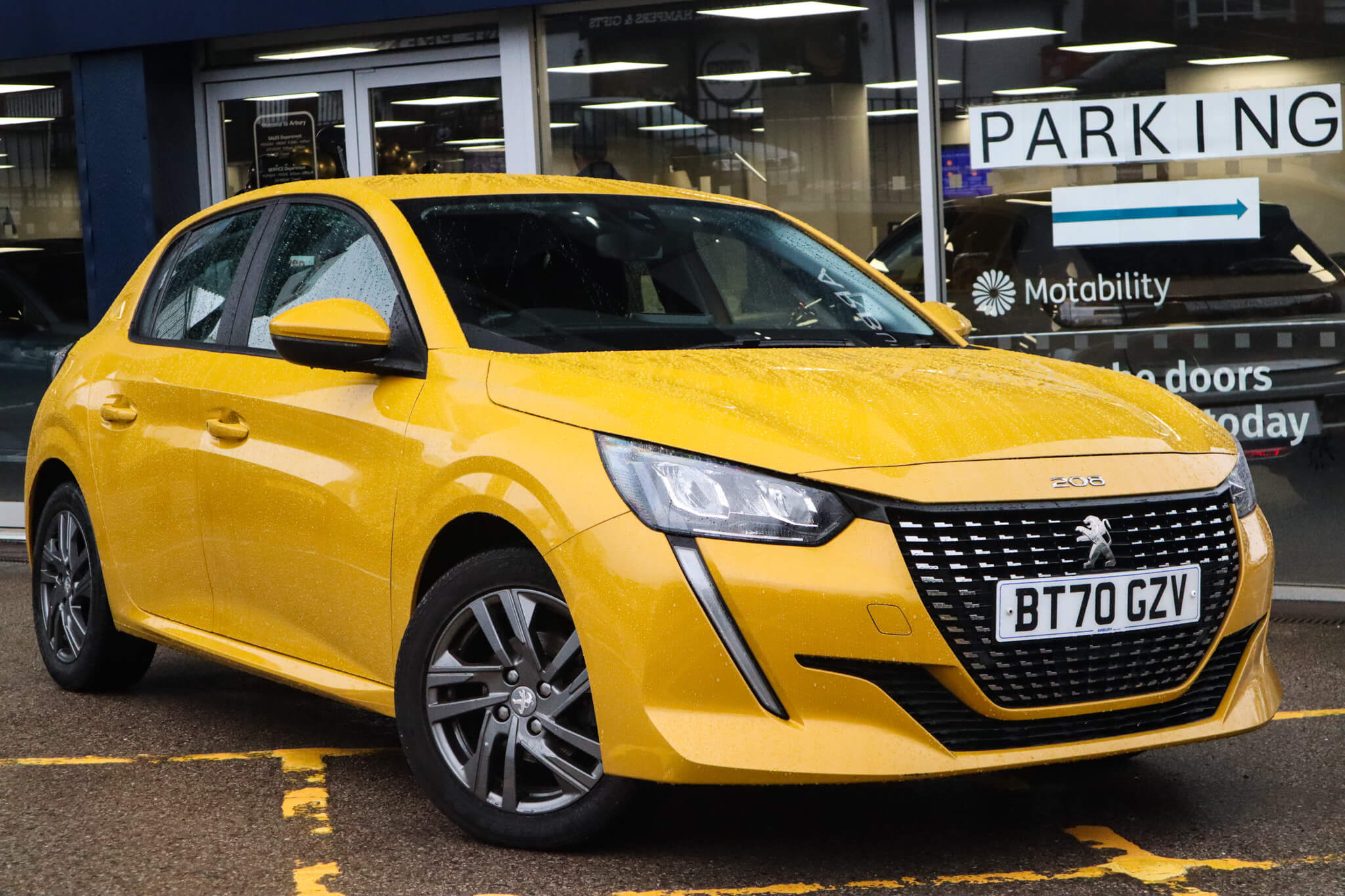 Main listing image - Peugeot 208