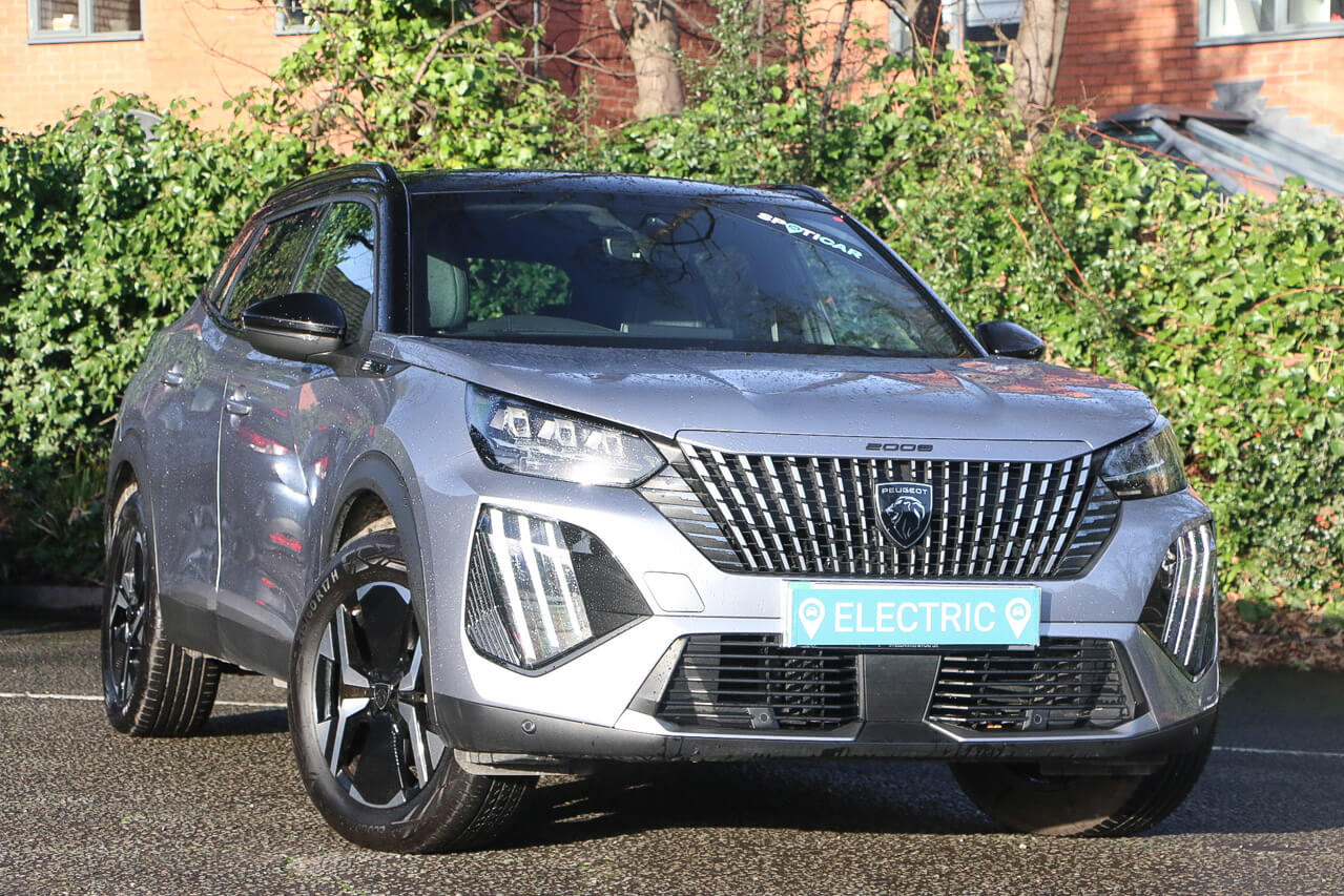 Main listing image - Peugeot e-2008