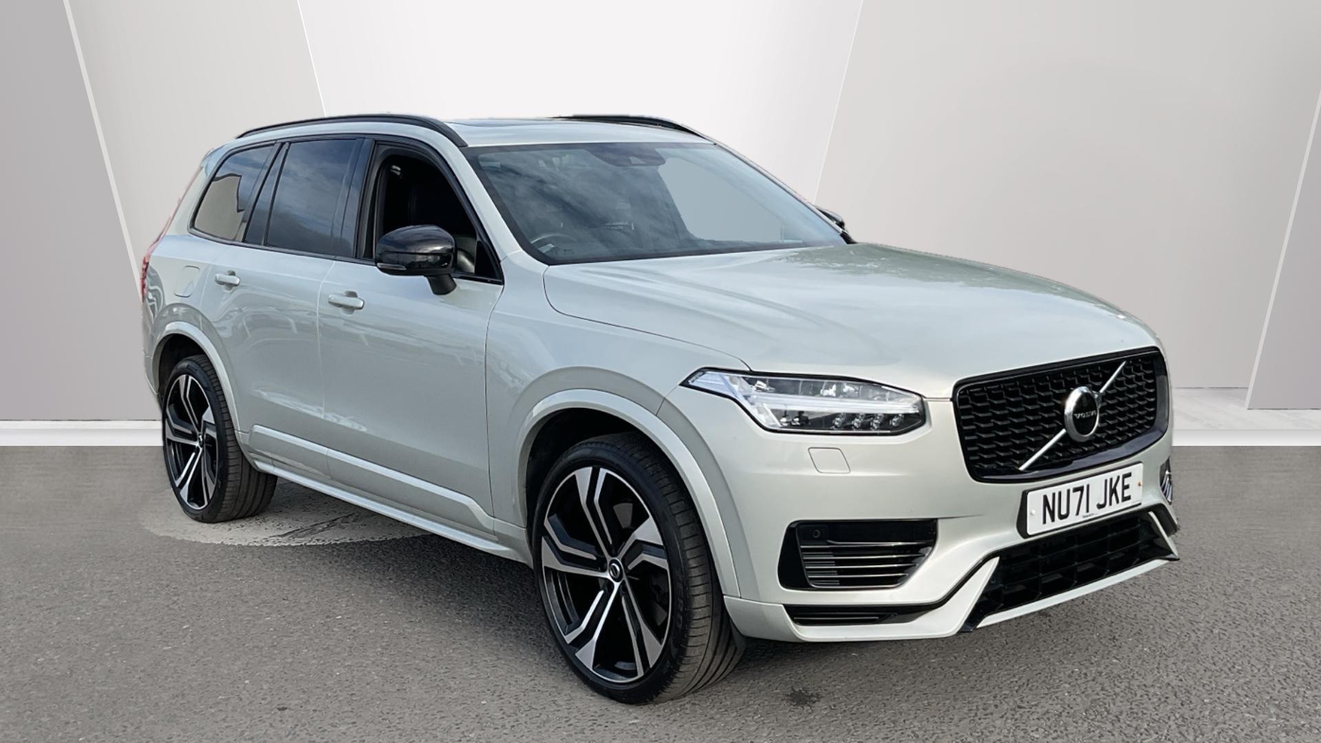 Main listing image - Volvo XC90