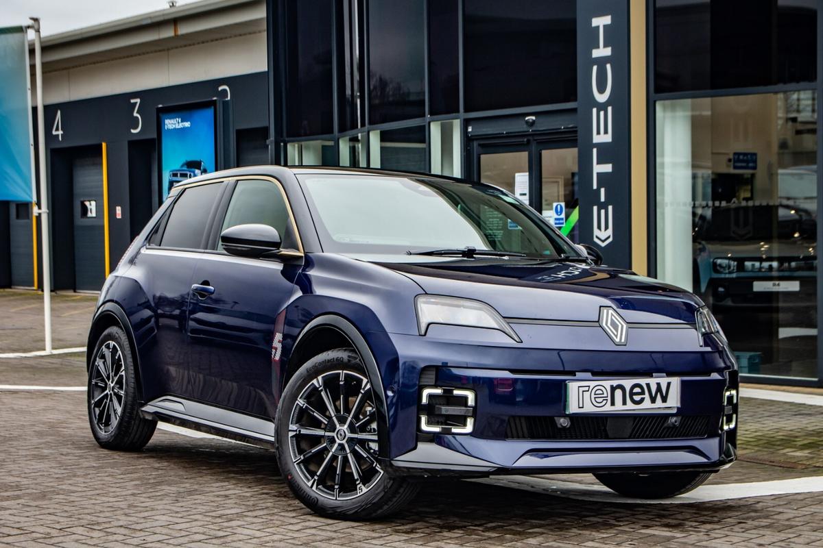 Main listing image - Renault 5