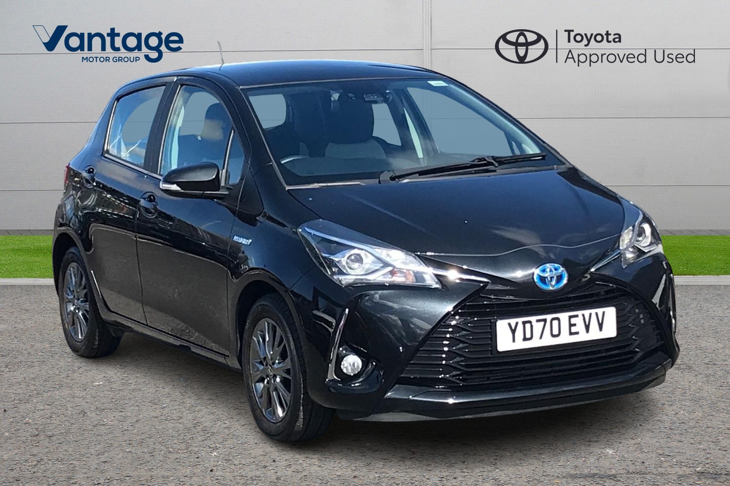 Main listing image - Toyota Yaris