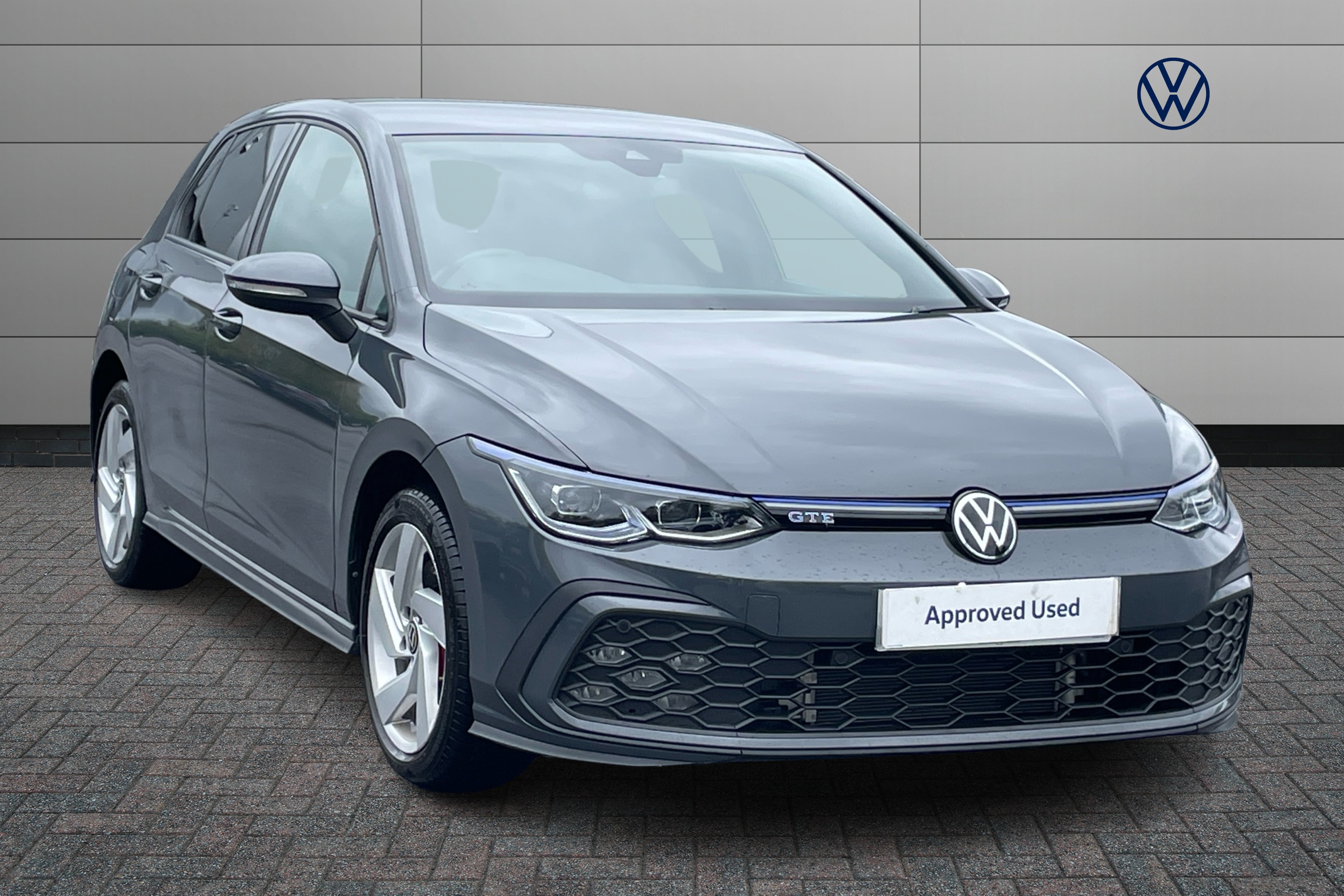 Main listing image - Volkswagen Golf GTE