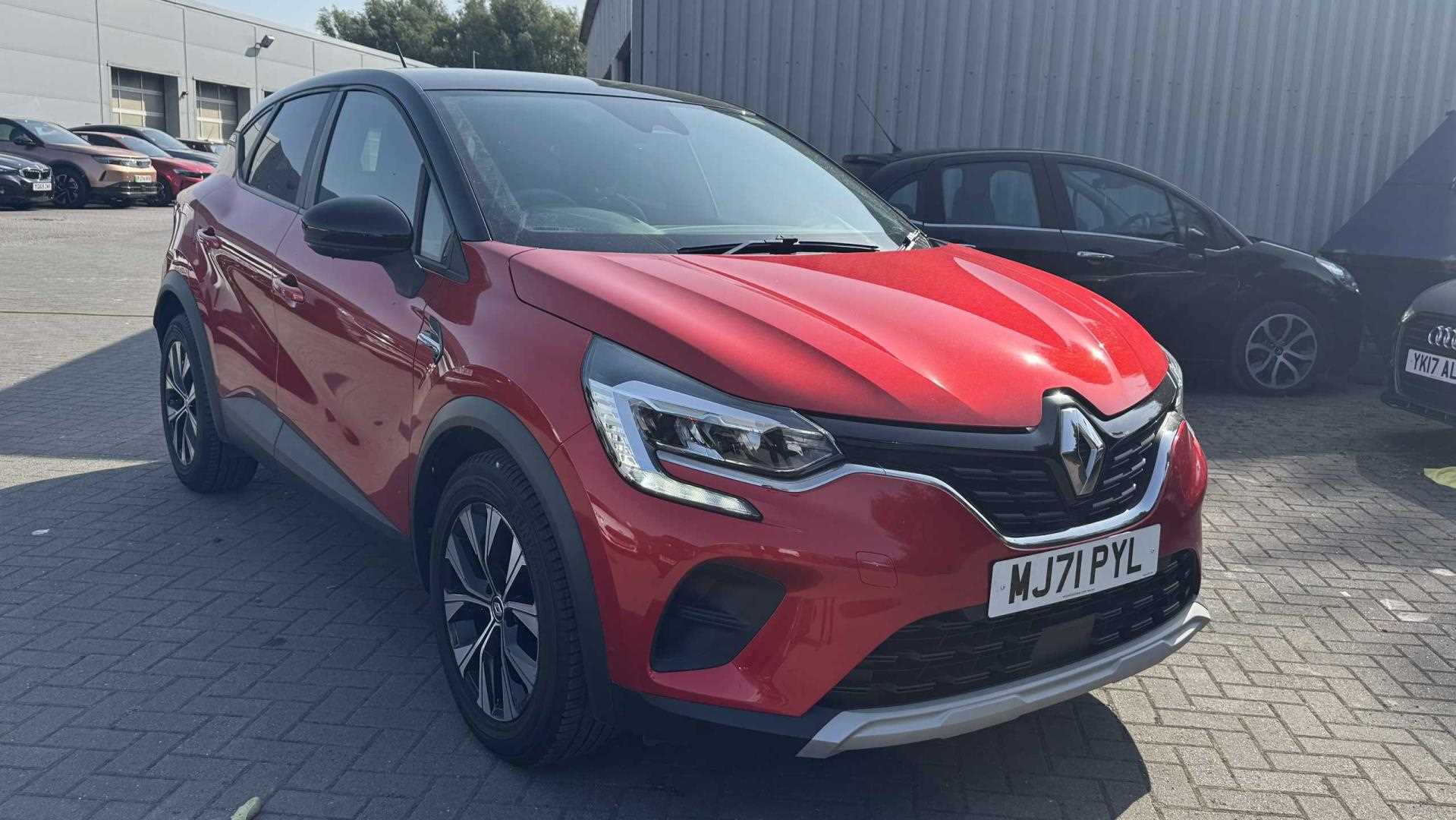 Main listing image - Renault Captur