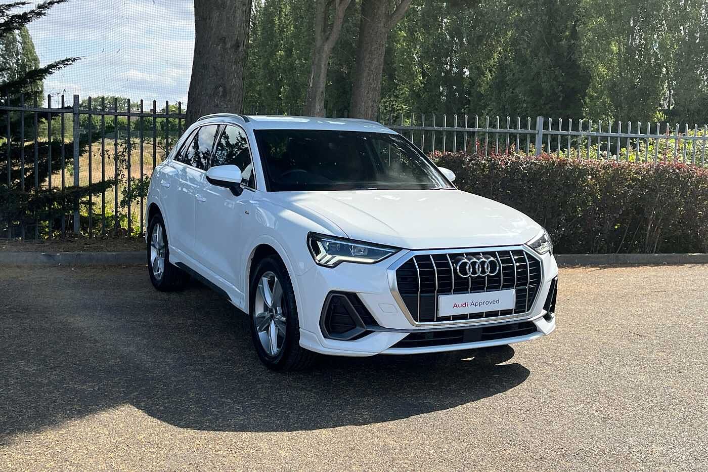 Main listing image - Audi Q3