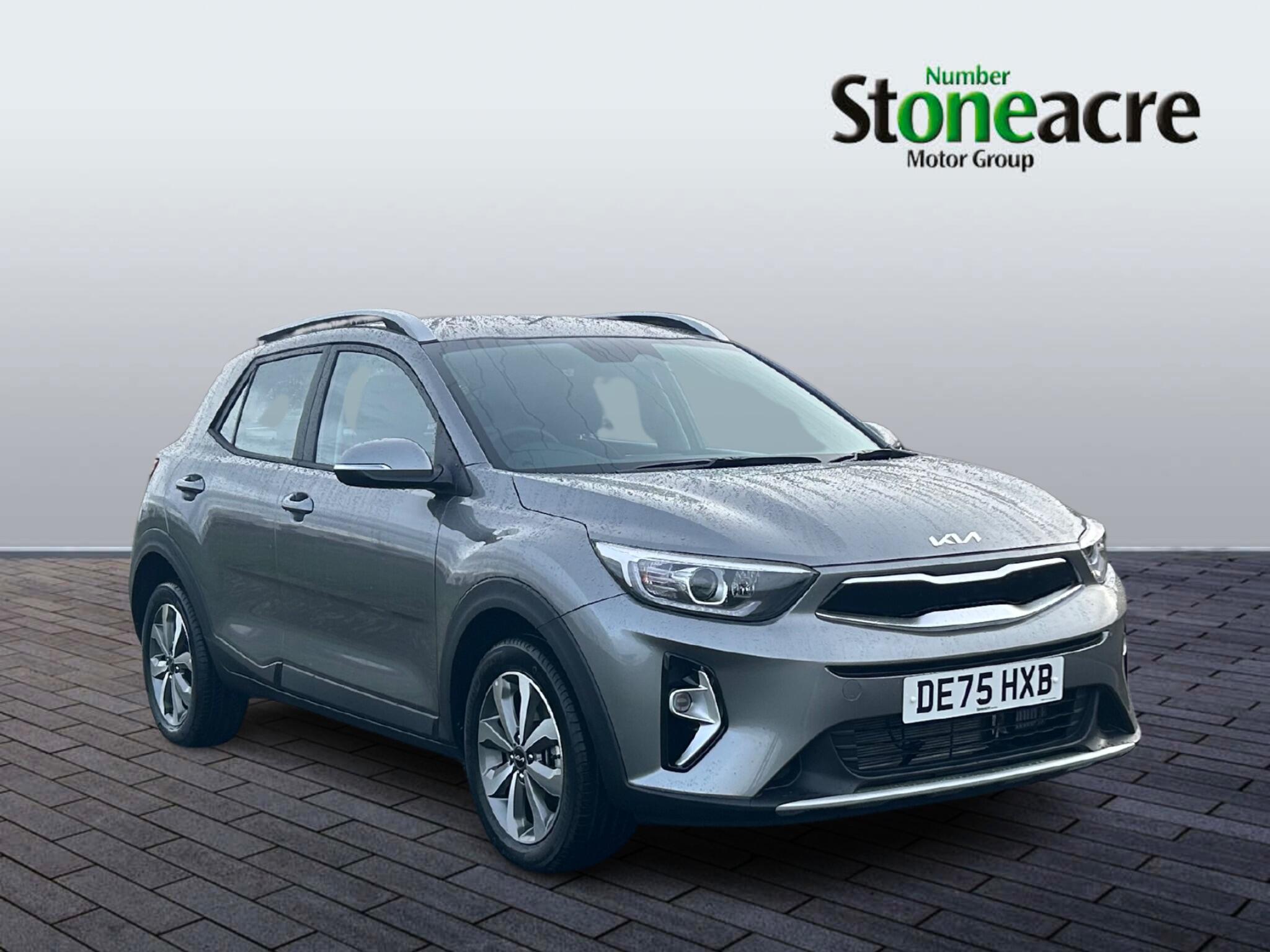Main listing image - Kia Stonic