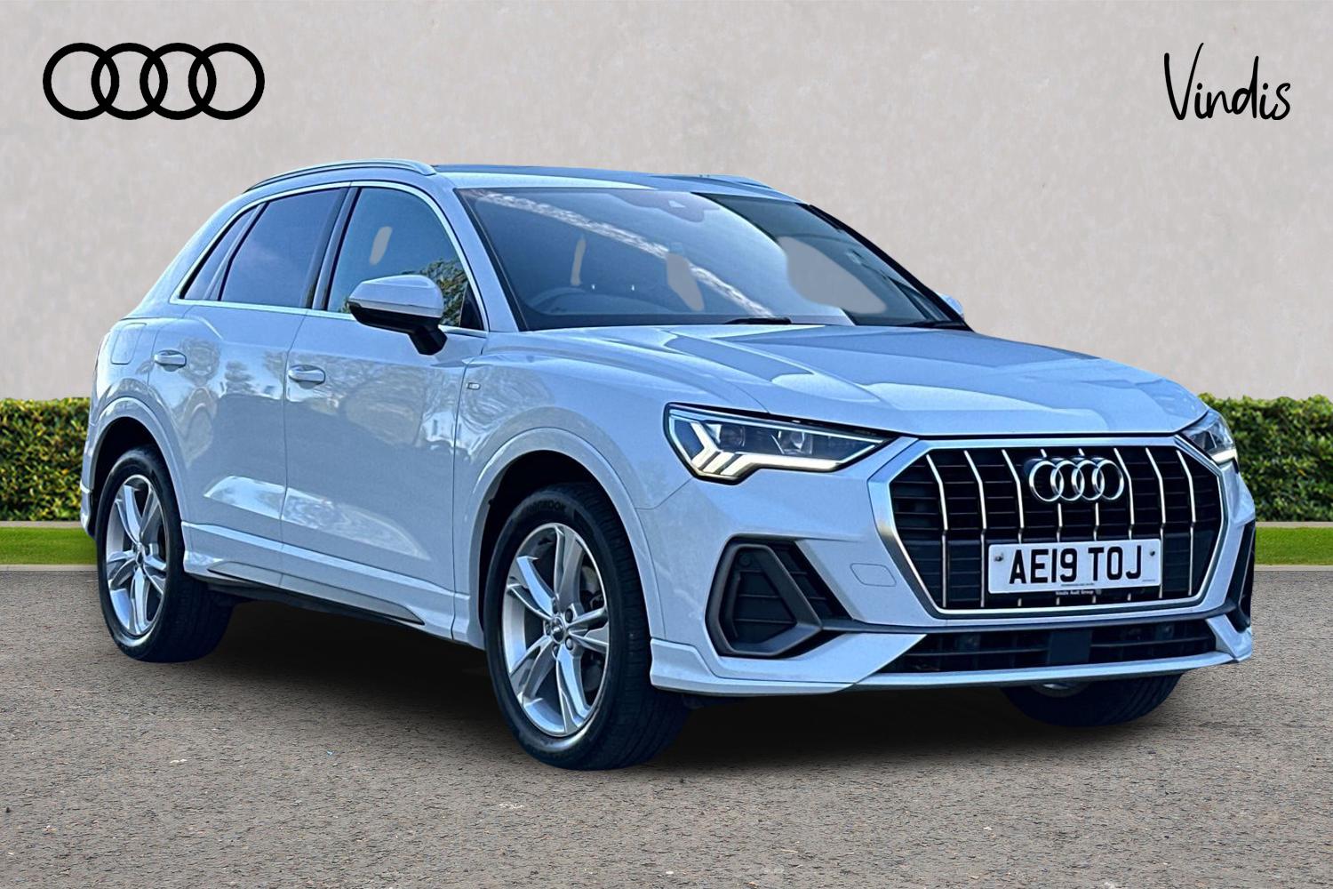 Main listing image - Audi Q3