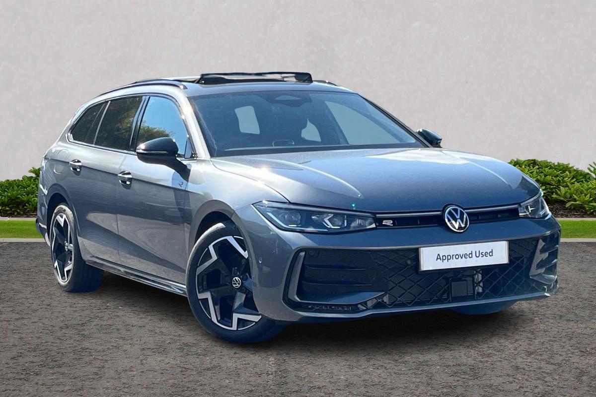 Main listing image - Volkswagen Passat
