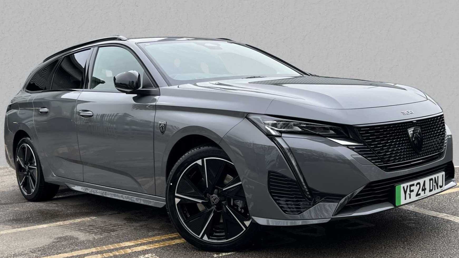 Main listing image - Peugeot e-308