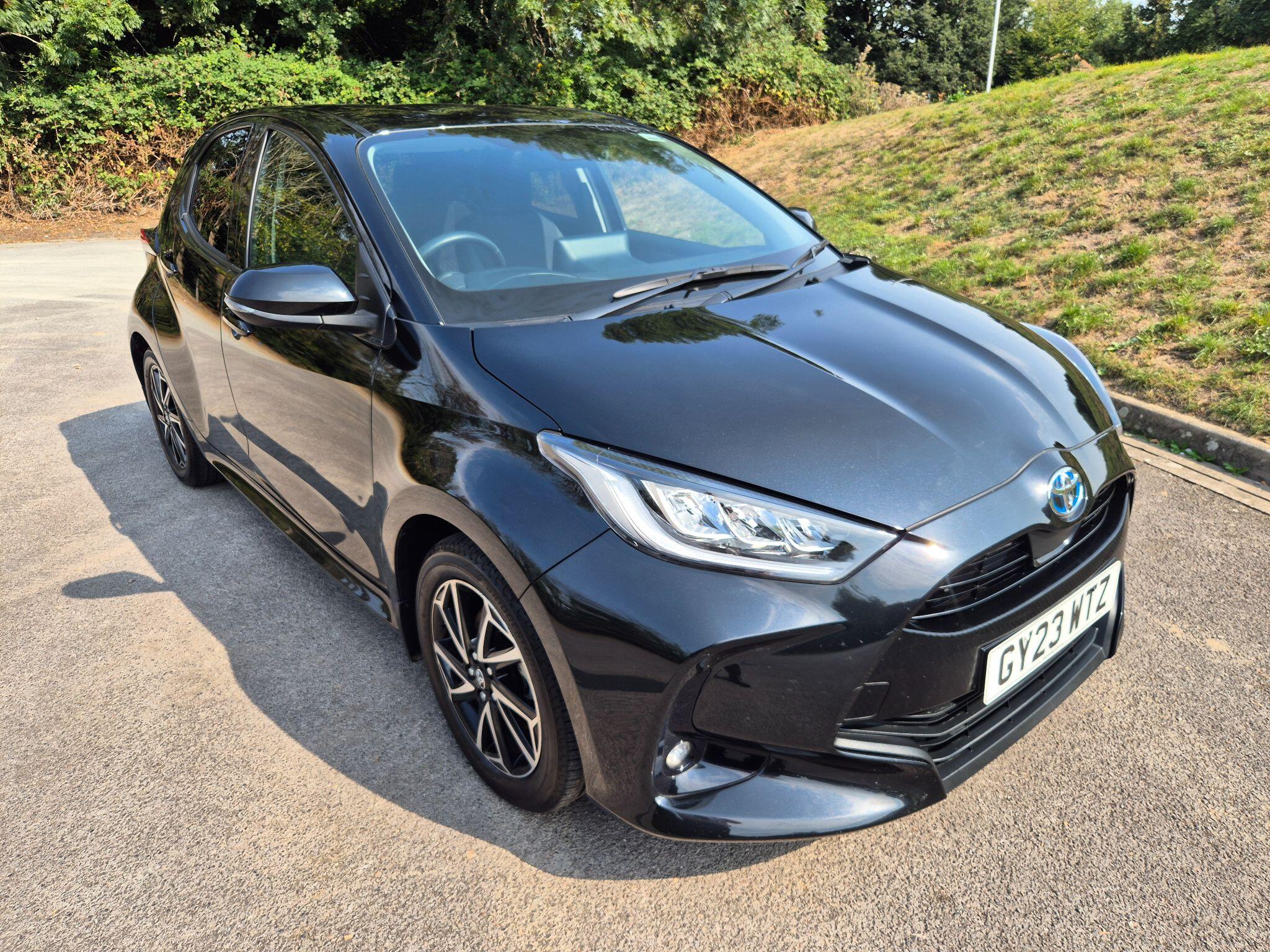 Main listing image - Toyota Yaris