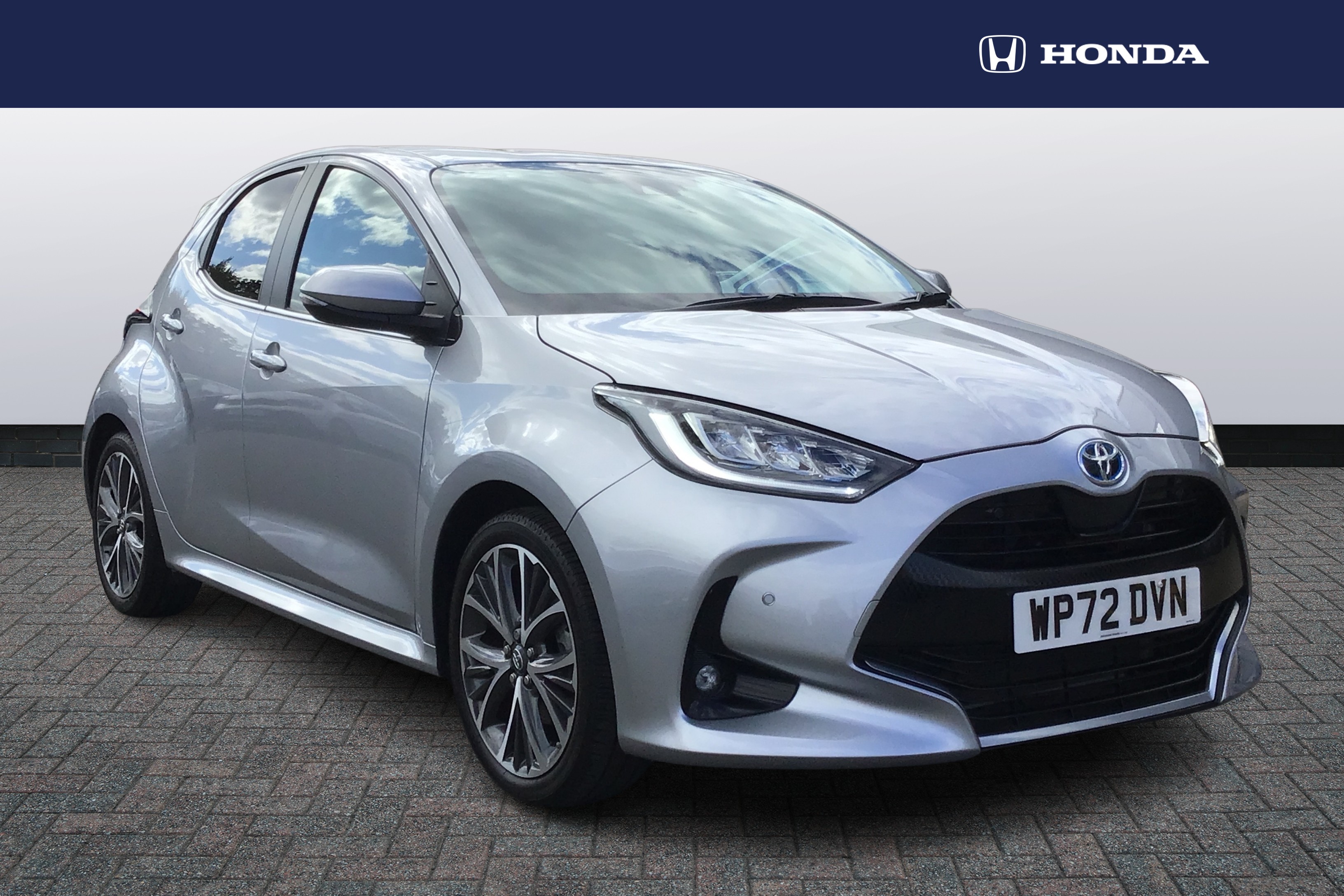 Main listing image - Toyota Yaris