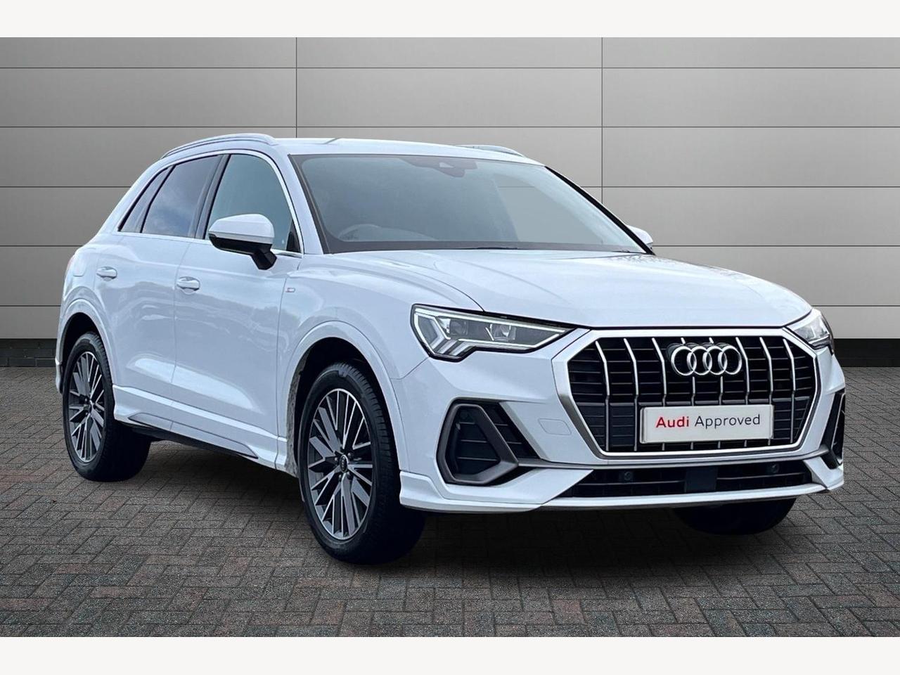 Main listing image - Audi Q3