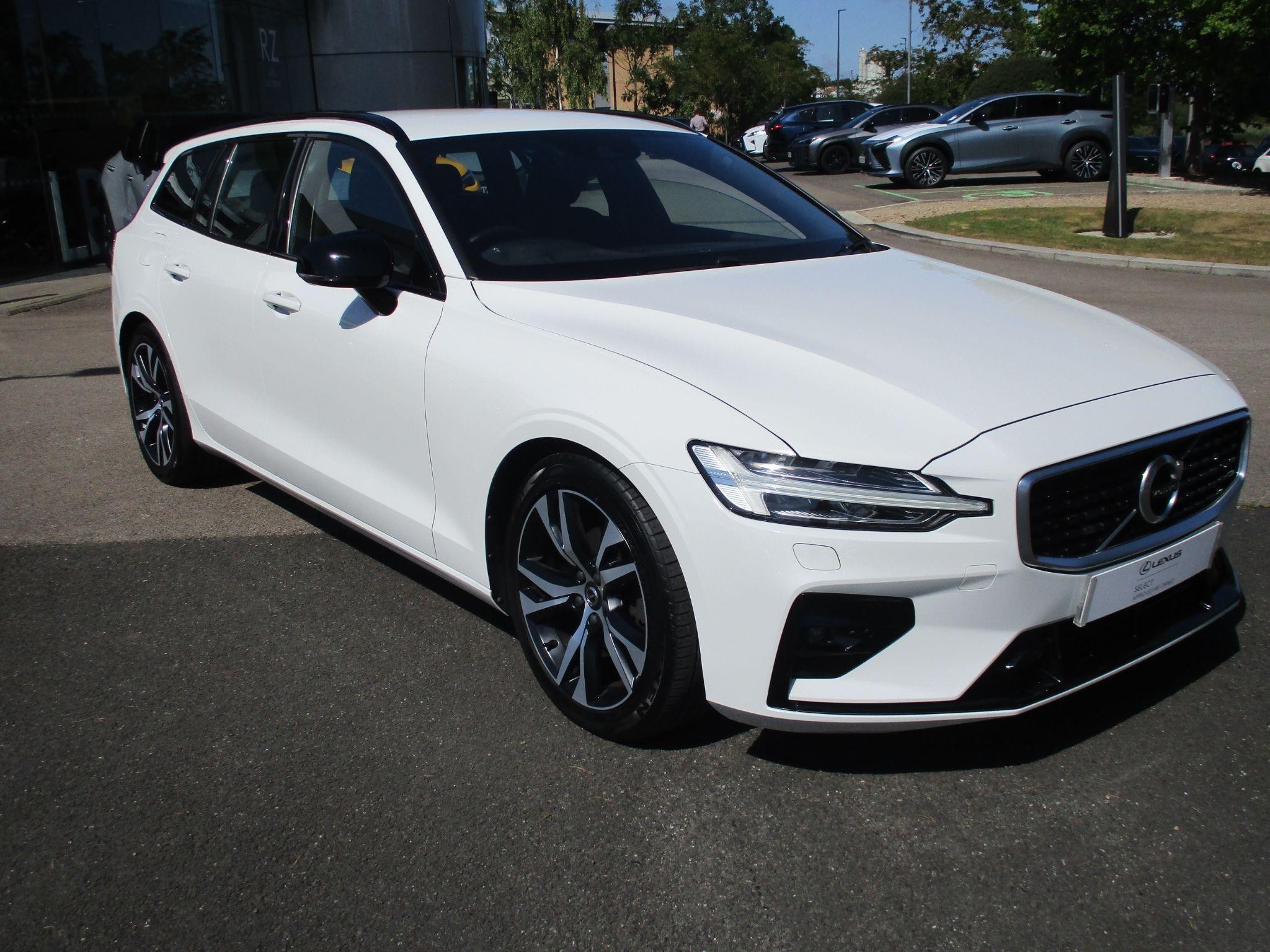 Main listing image - Volvo V60