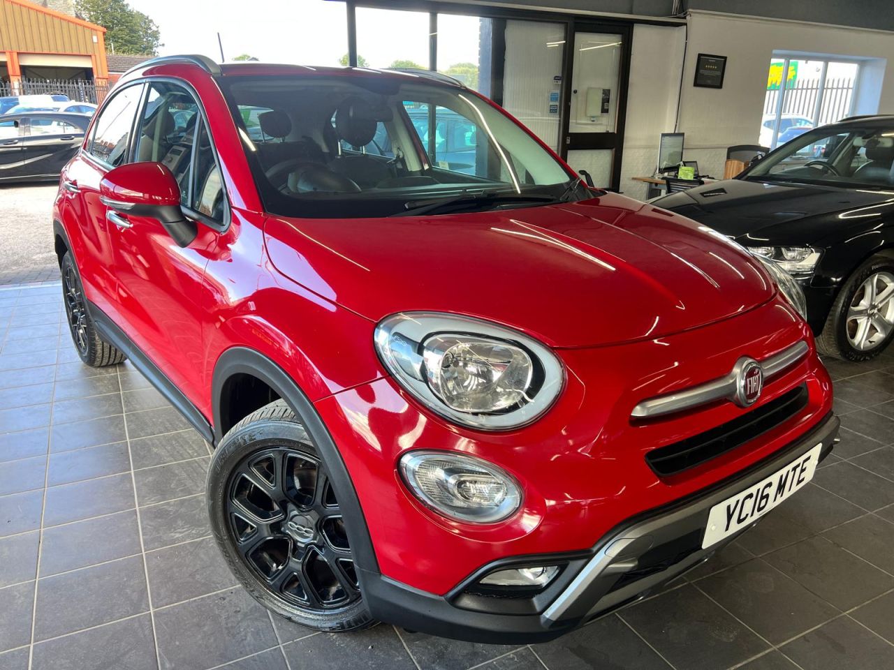 Main listing image - Fiat 500X