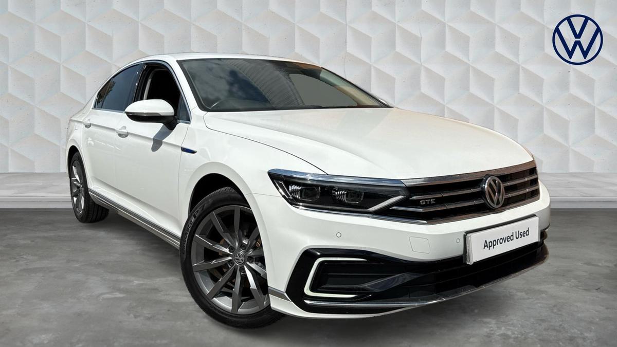 Main listing image - Volkswagen Passat GTE
