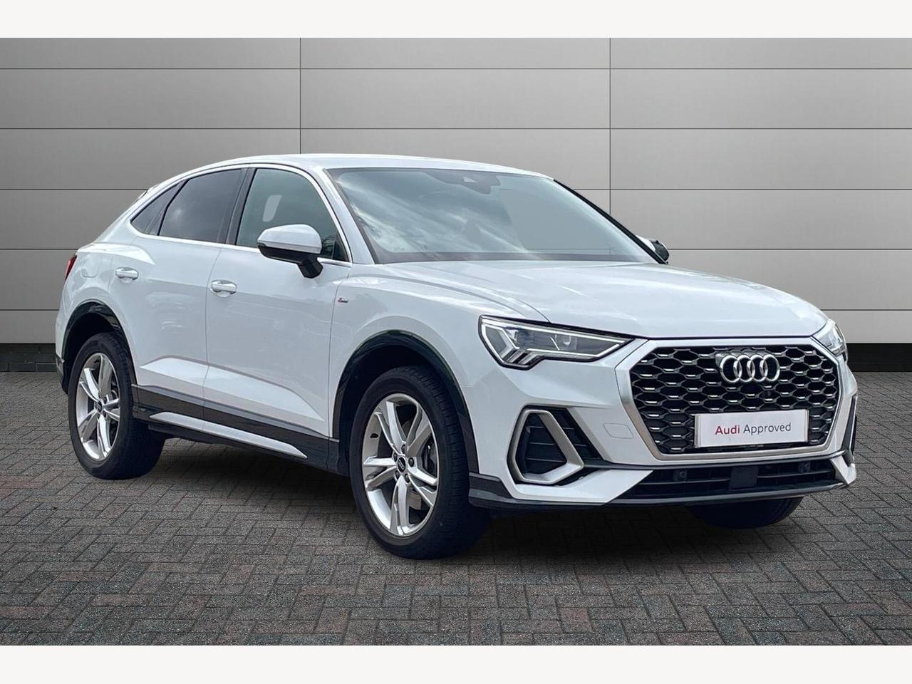 Main listing image - Audi Q3