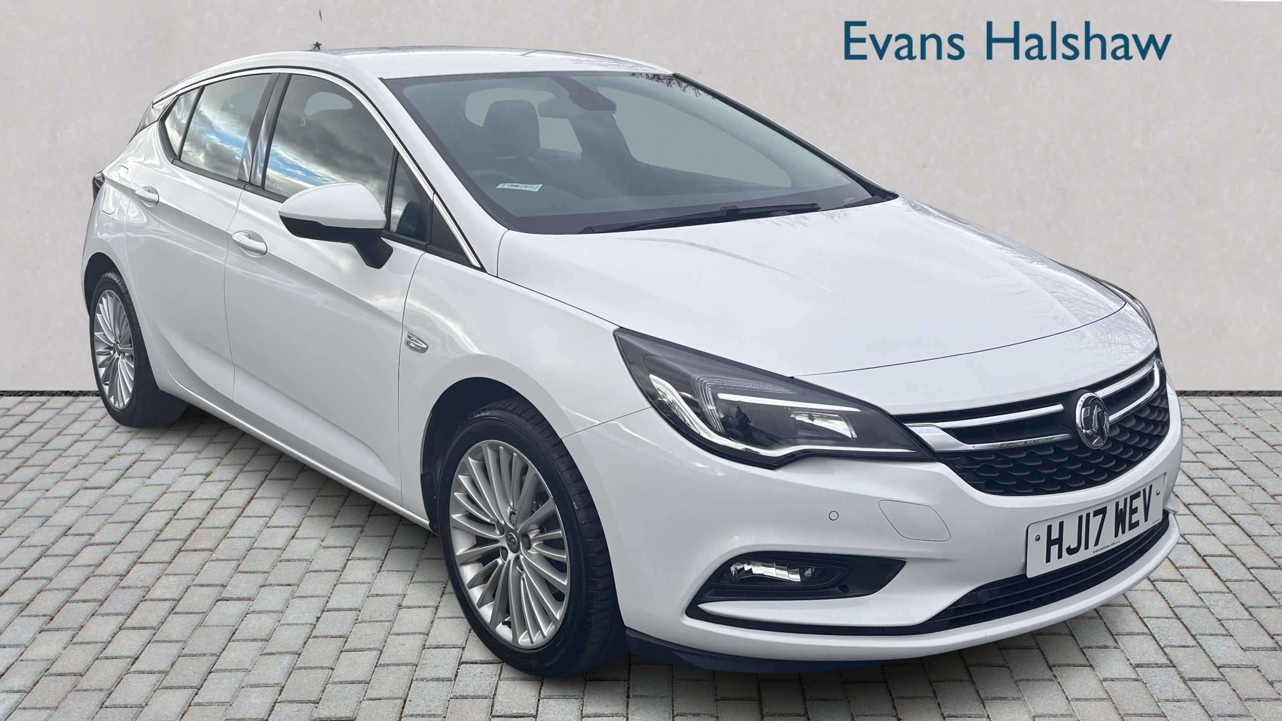 Main listing image - Vauxhall Astra
