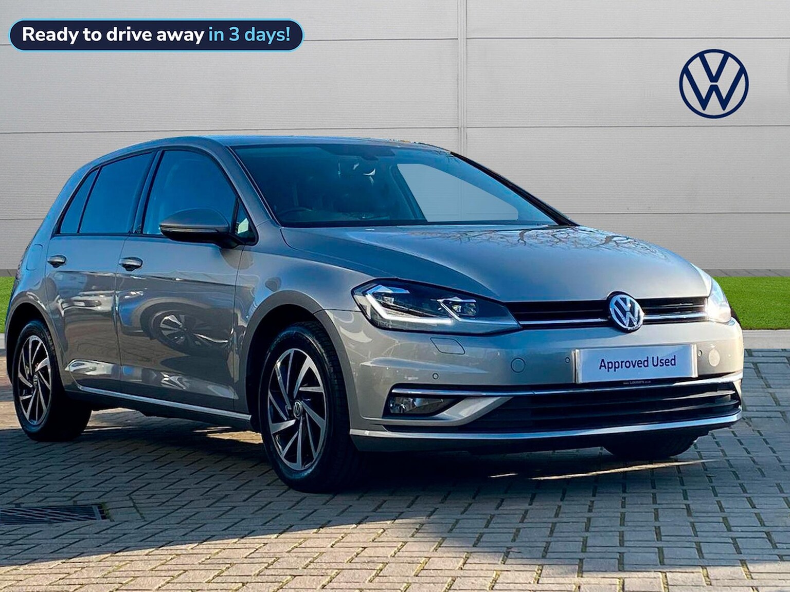 Main listing image - Volkswagen Golf