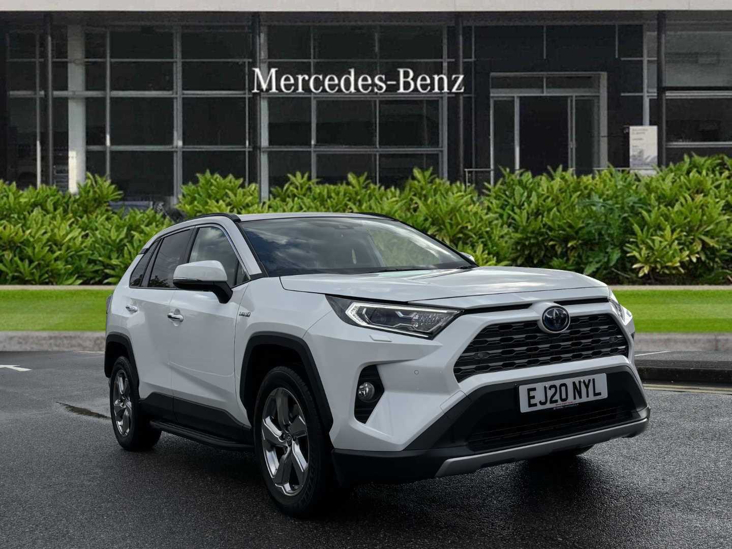 Main listing image - Toyota RAV4