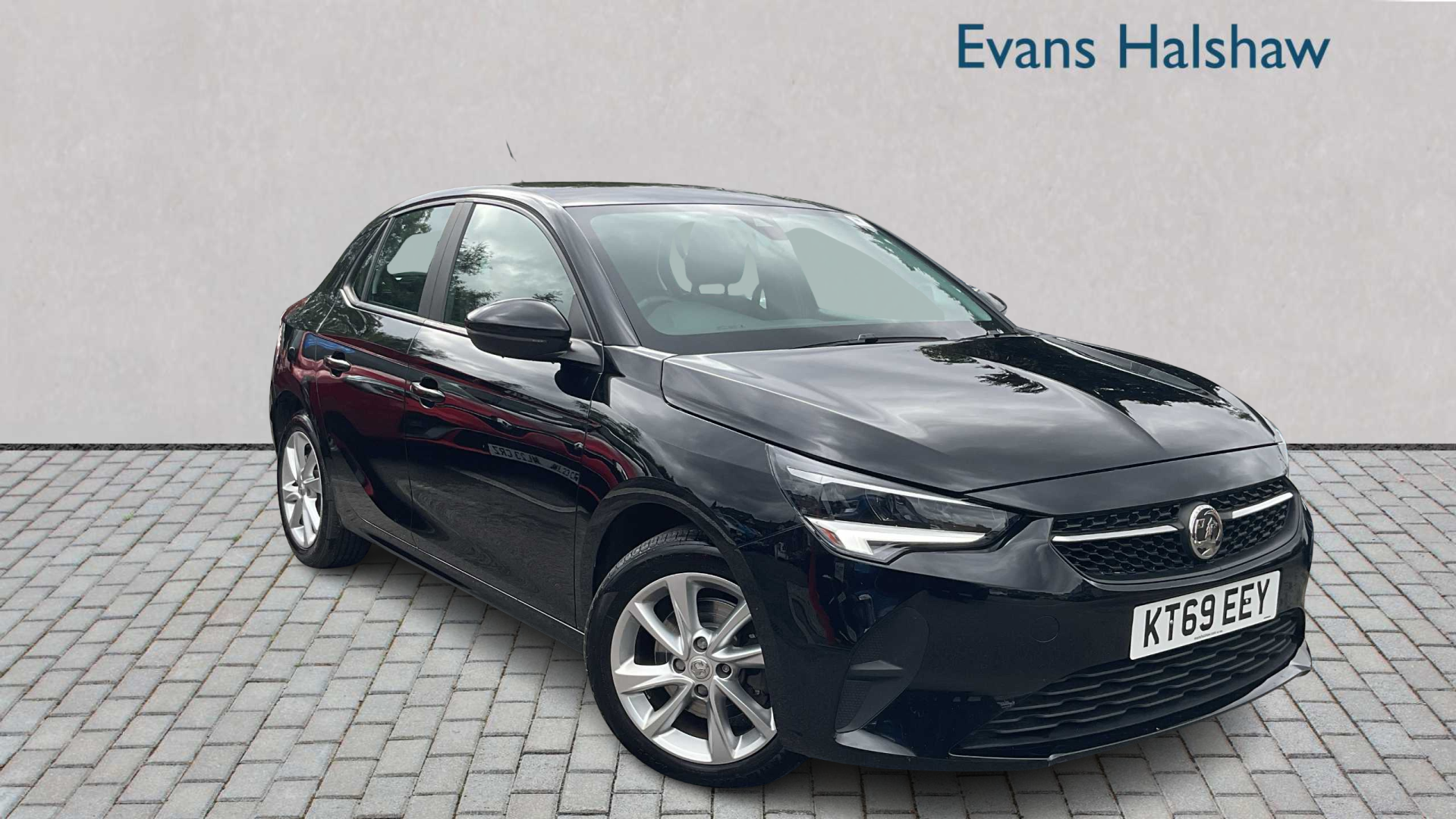 Main listing image - Vauxhall Corsa