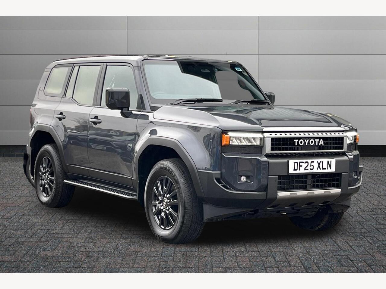 Main listing image - Toyota Land Cruiser