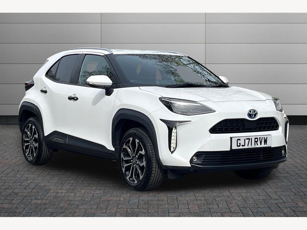 Main listing image - Toyota Yaris Cross