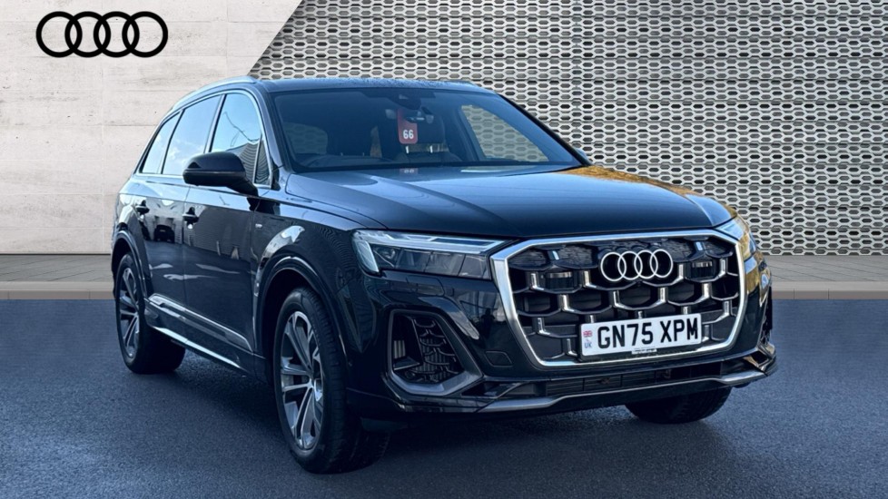 Main listing image - Audi Q7