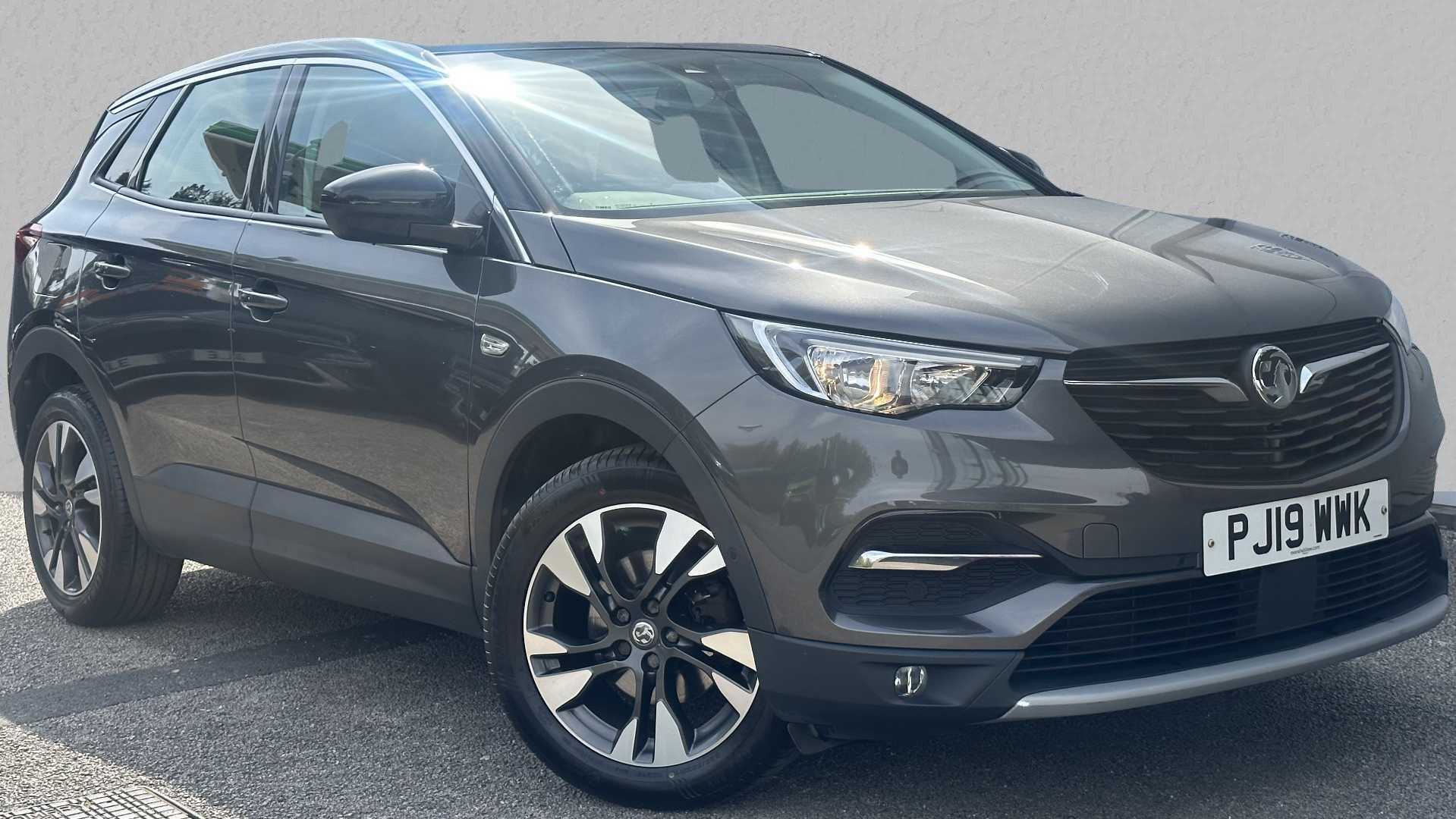 Main listing image - Vauxhall Grandland X