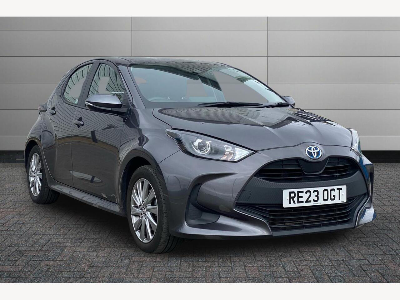 Main listing image - Toyota Yaris