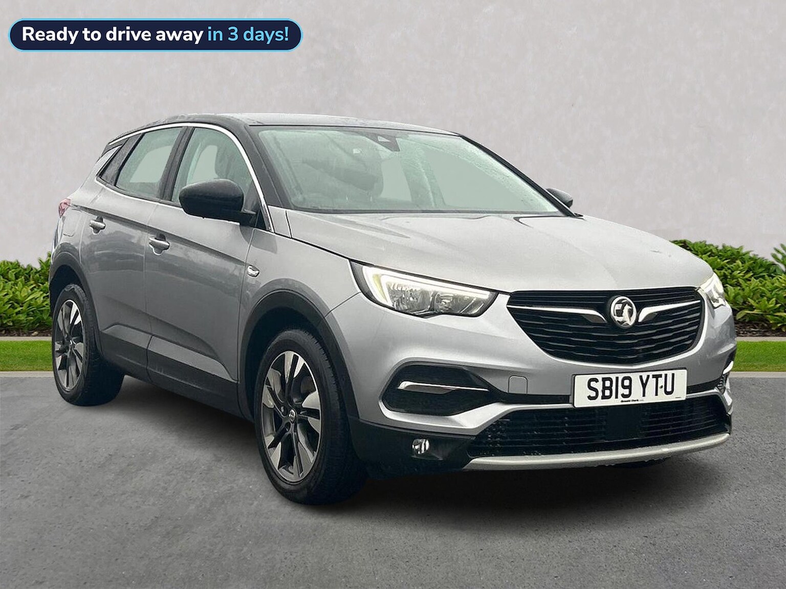 Main listing image - Vauxhall Grandland X