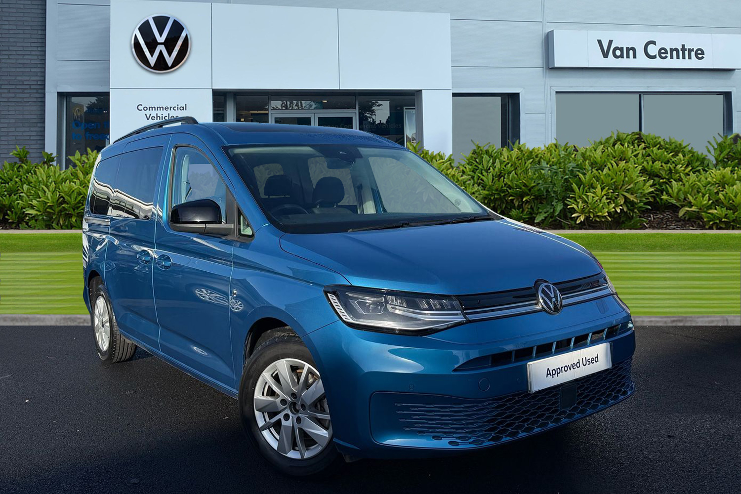 Main listing image - Volkswagen Caddy Maxi Life