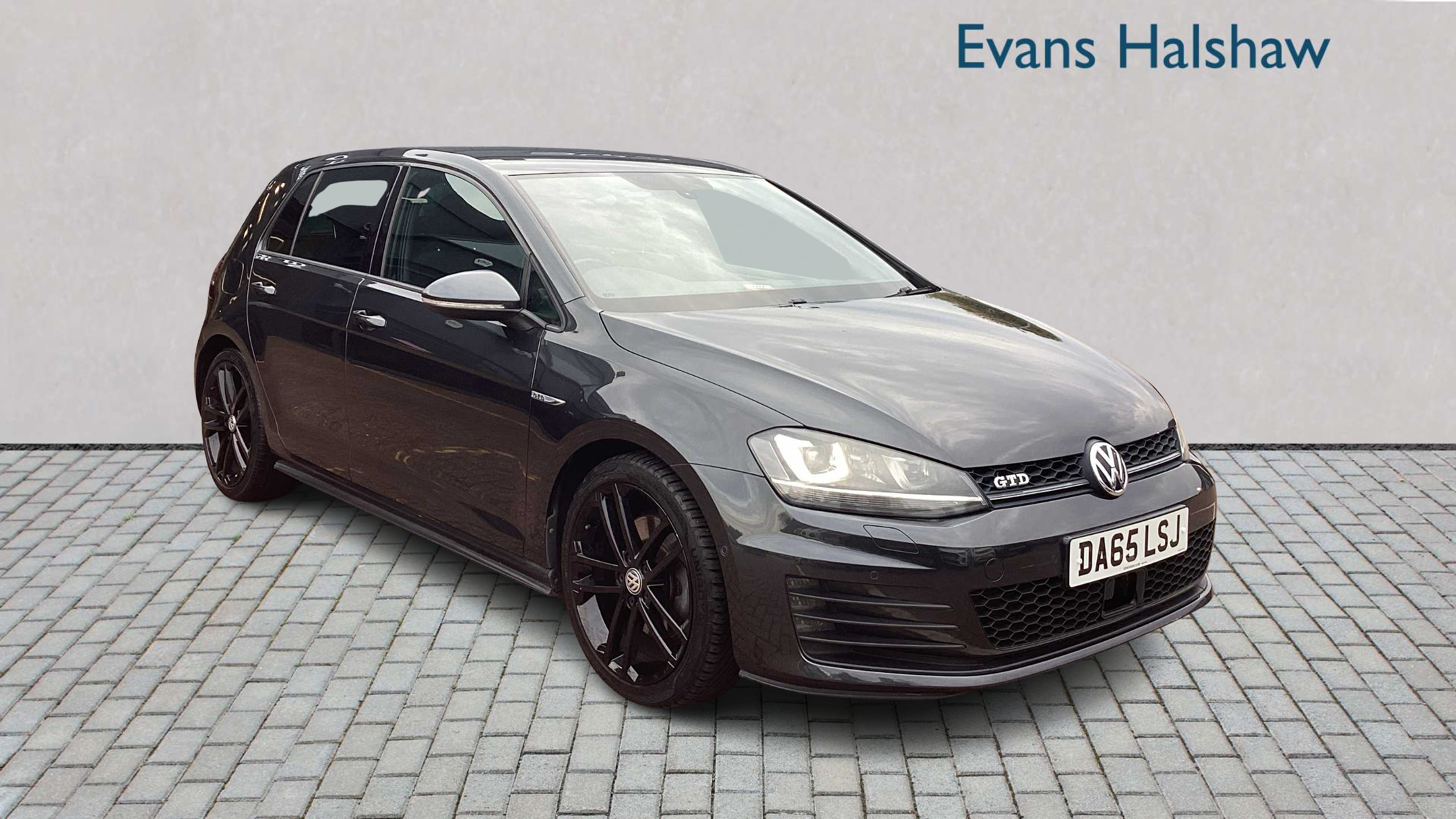Main listing image - Volkswagen Golf