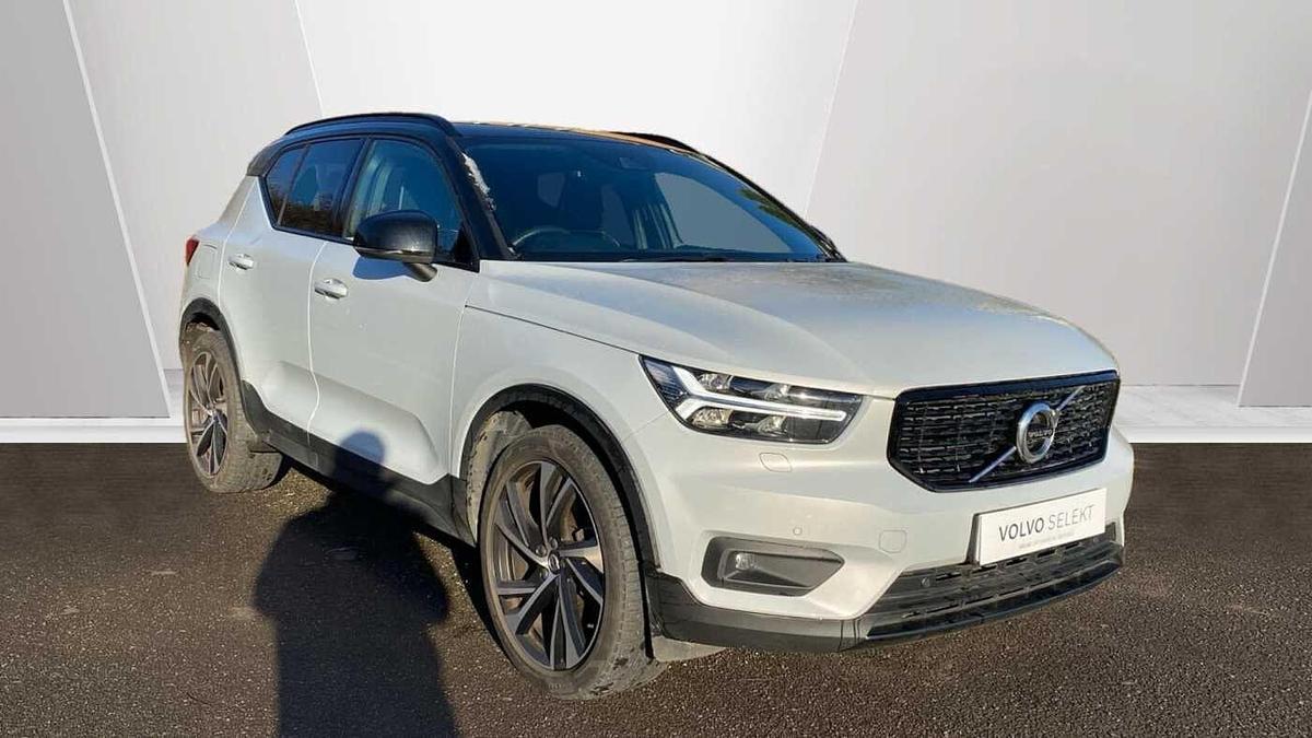 Main listing image - Volvo XC40