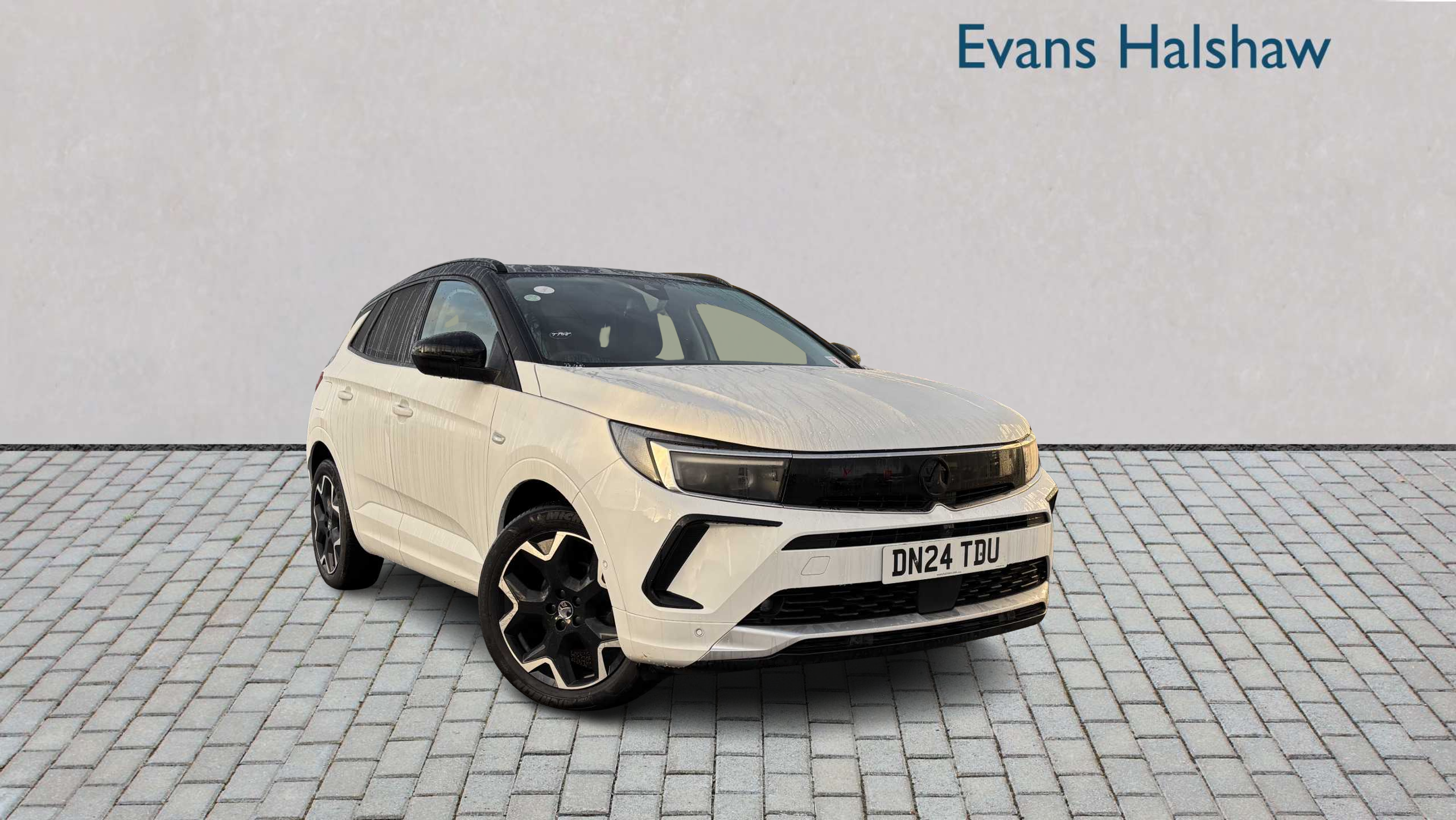 Main listing image - Vauxhall Grandland