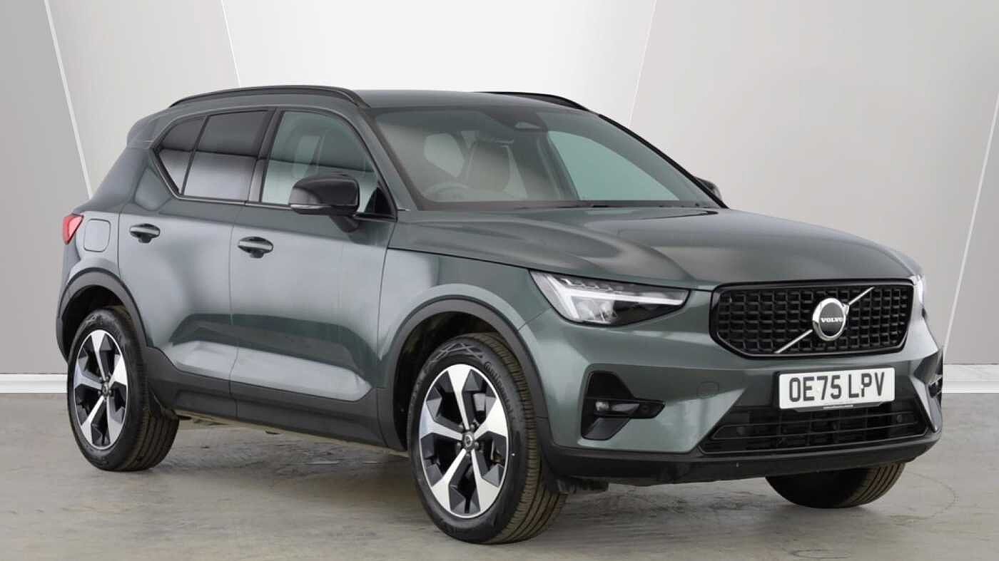 Main listing image - Volvo XC40
