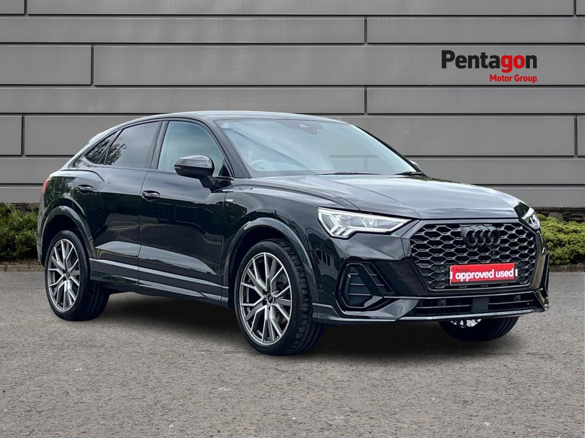 Main listing image - Audi Q3