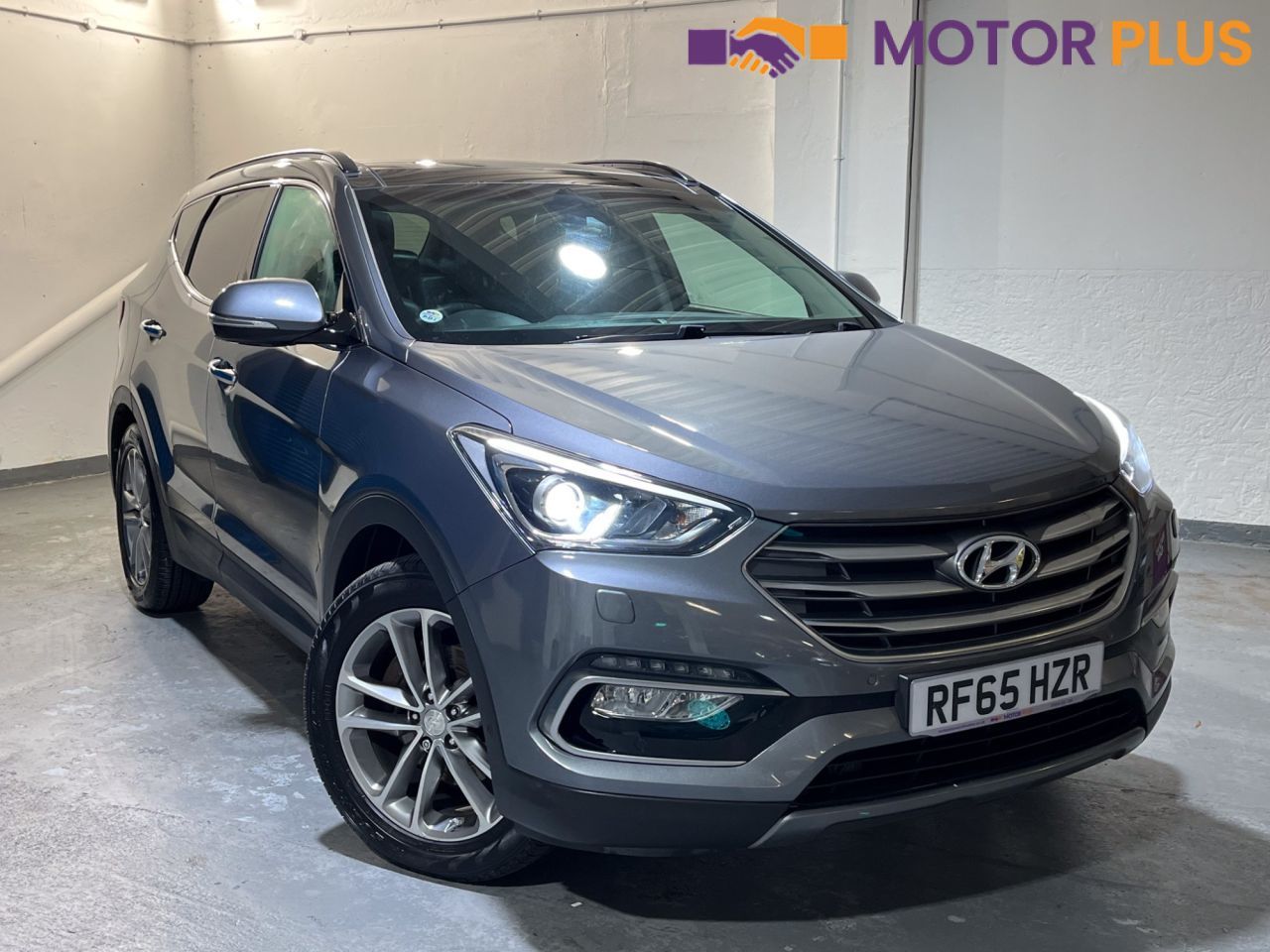 Main listing image - Hyundai Santa Fe