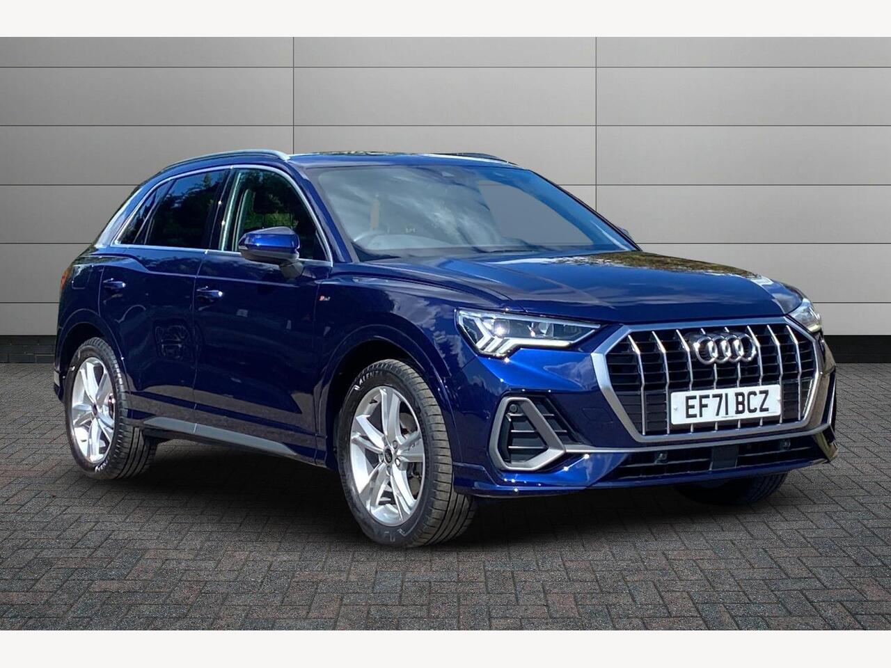 Main listing image - Audi Q3