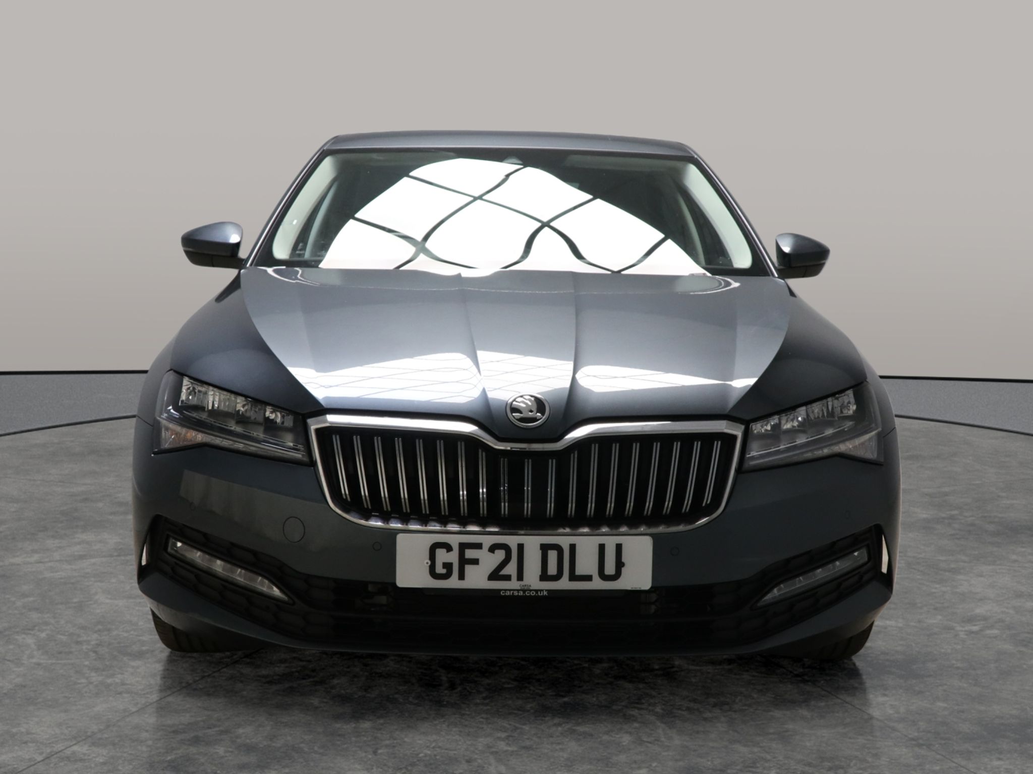 Main listing image - Skoda Superb