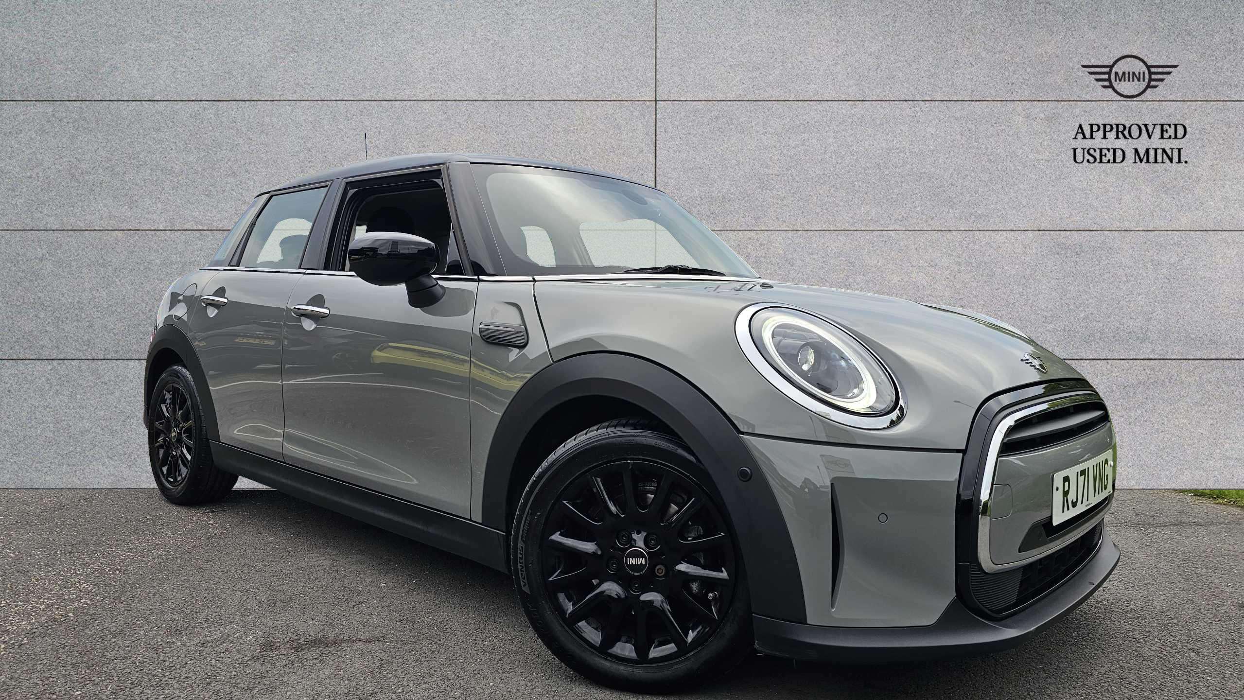 Main listing image - MINI Hatchback 5dr