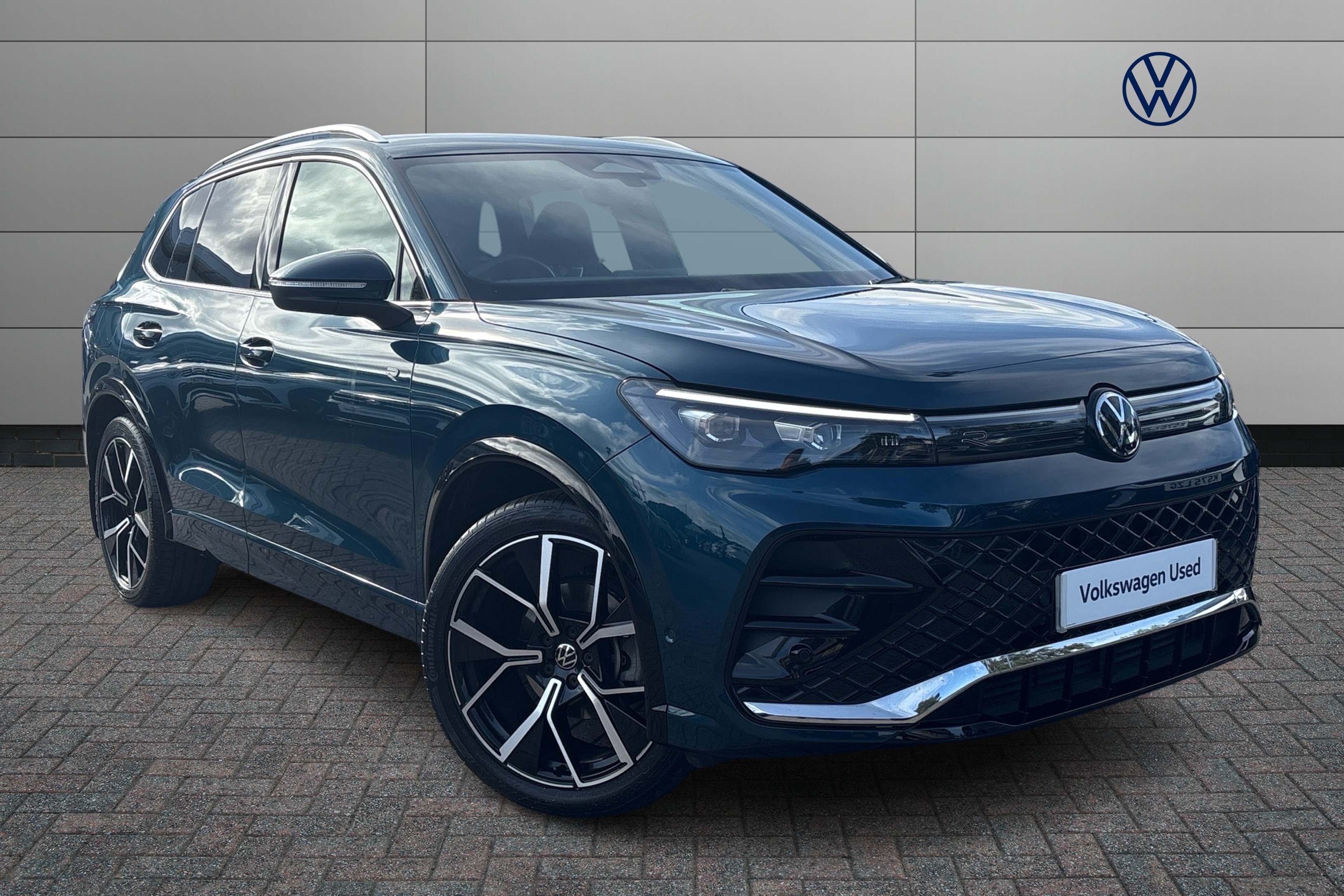 Main listing image - Volkswagen Tiguan