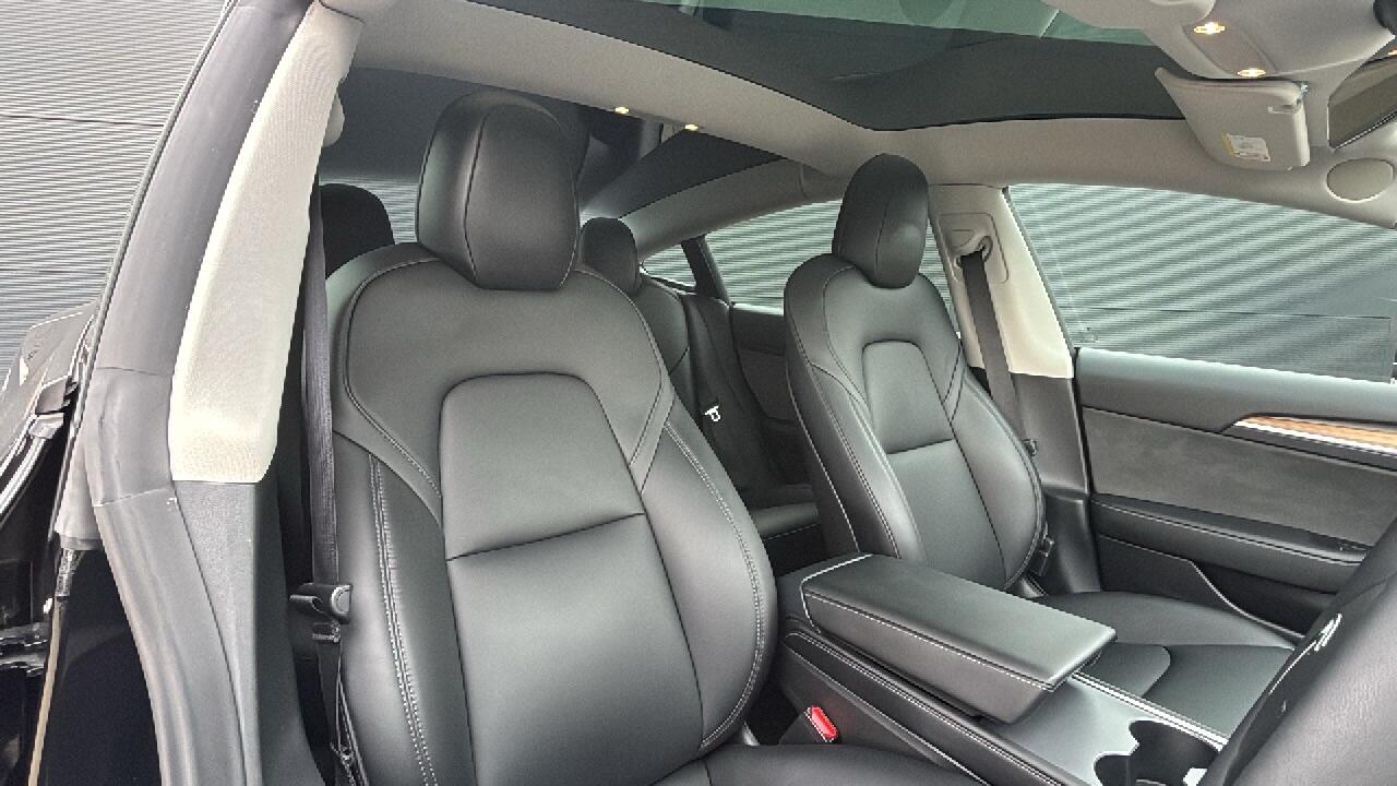 Main listing image - Tesla Model 3