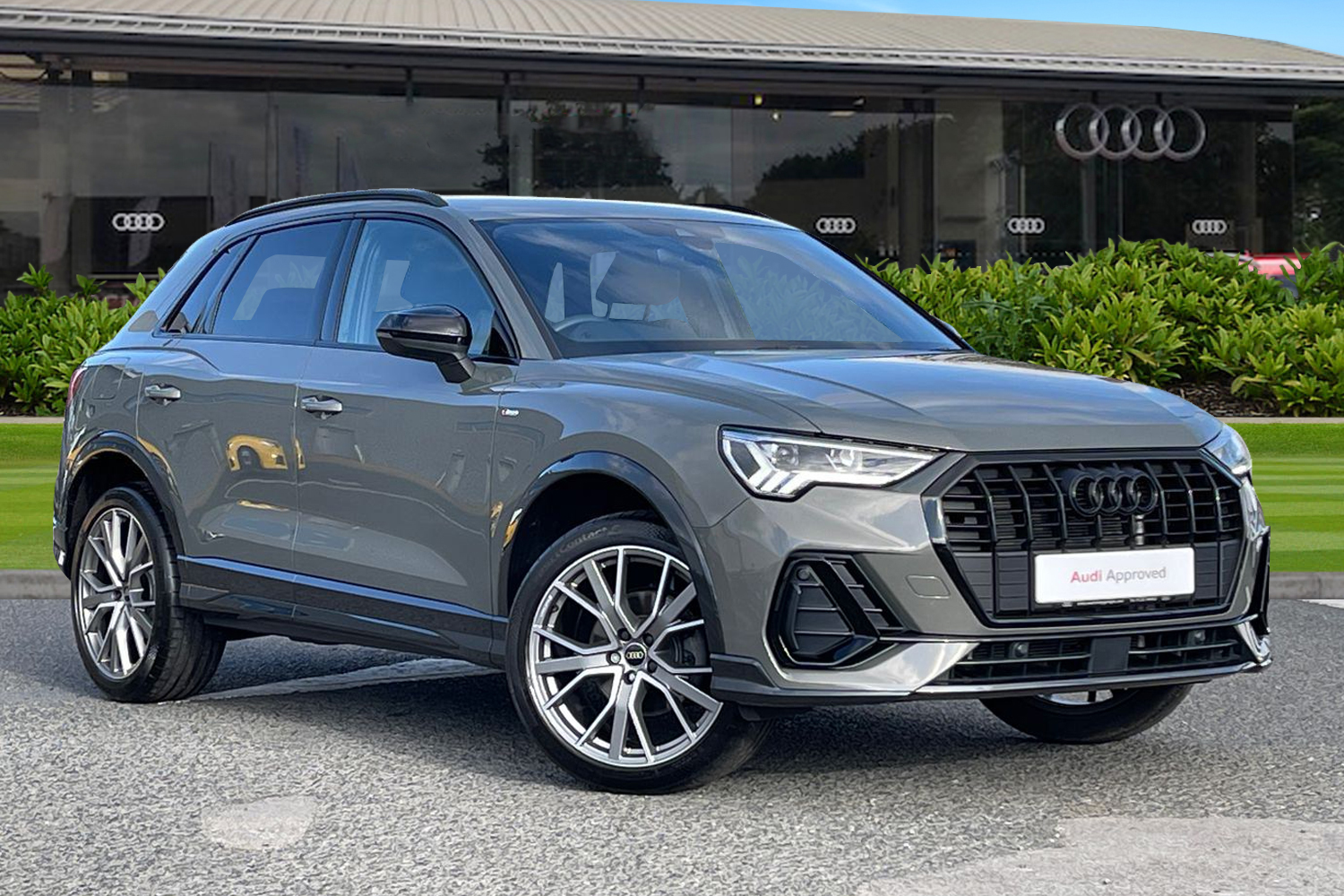 Main listing image - Audi Q3