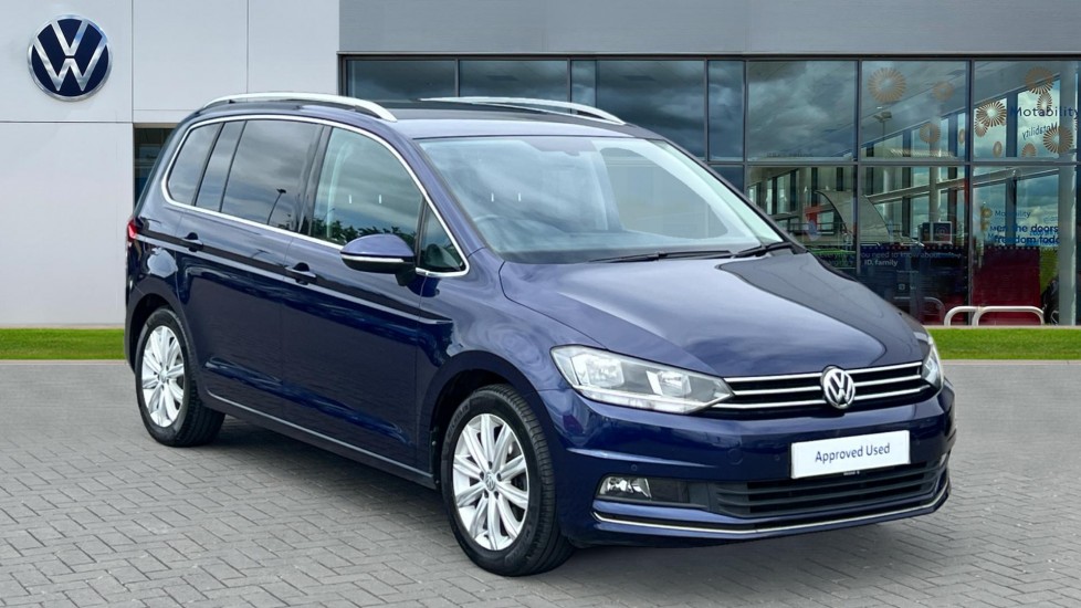 Main listing image - Volkswagen Touran