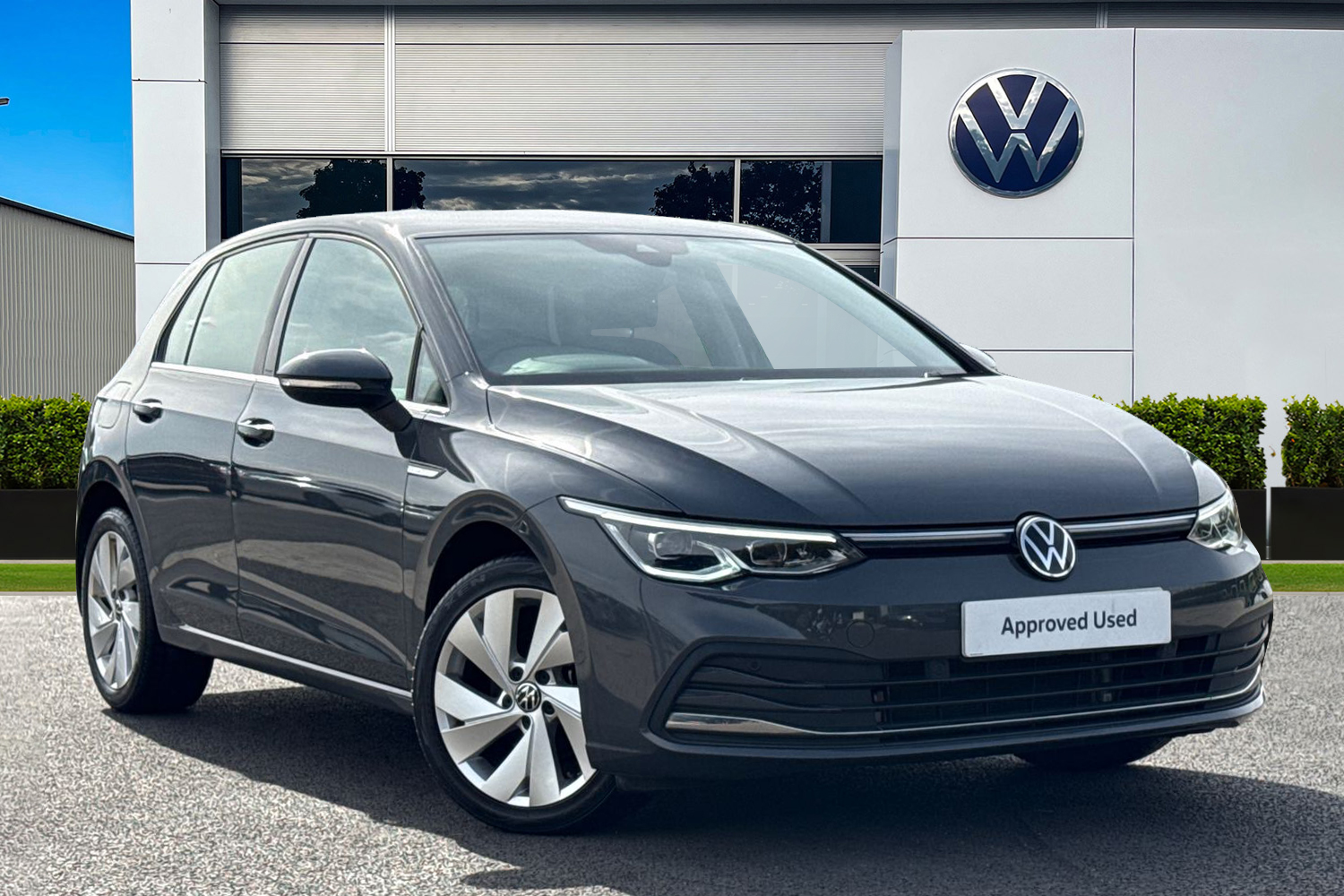 Main listing image - Volkswagen Golf