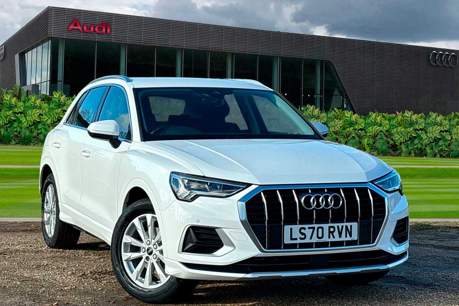 Main listing image - Audi Q3